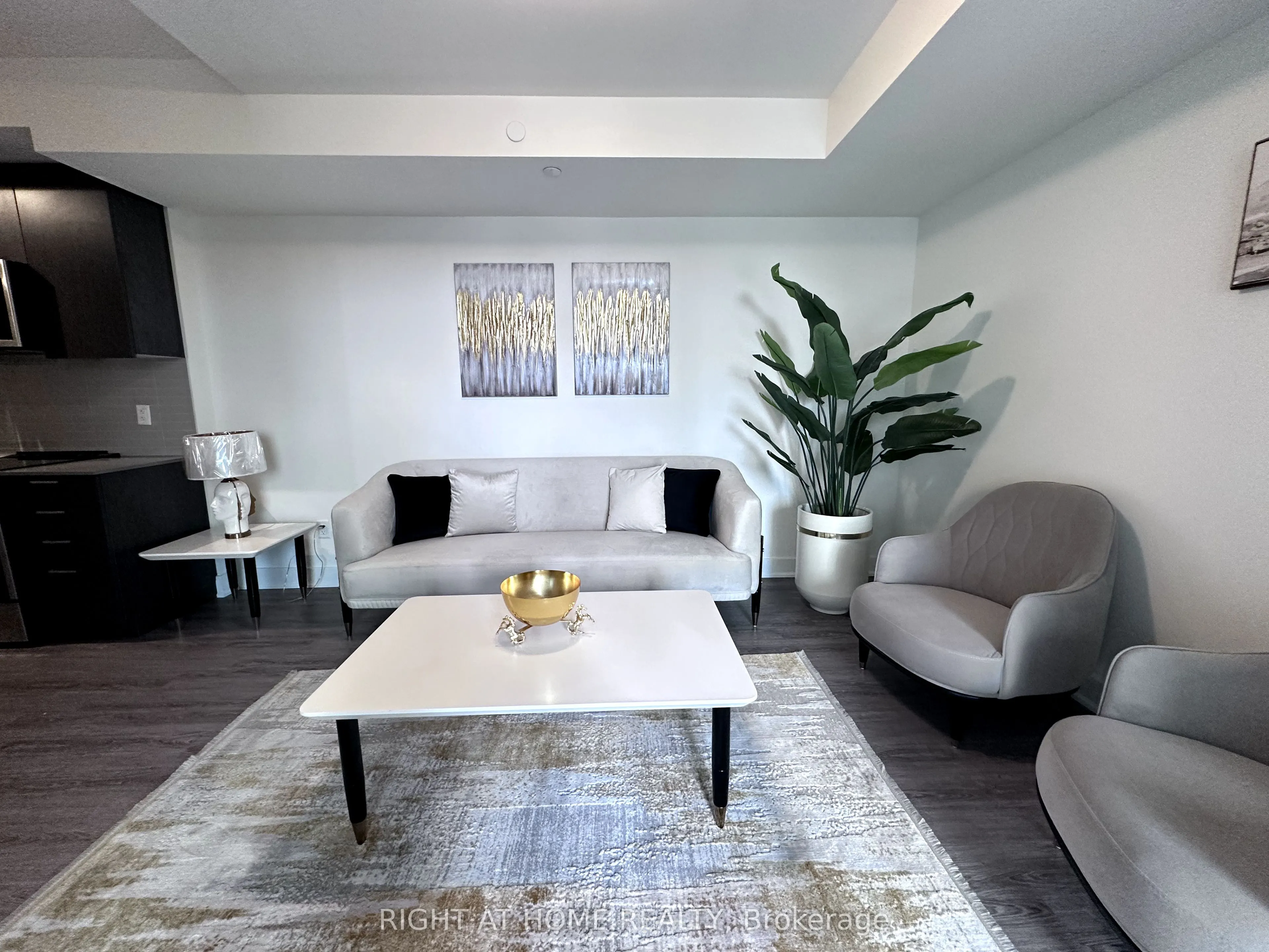 185 Deerfield Road, #422