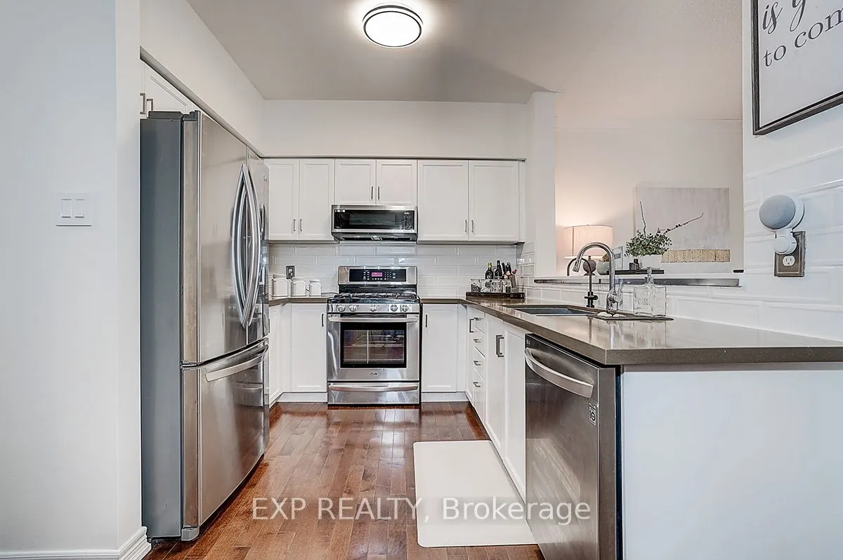 35 Luxton Avenue