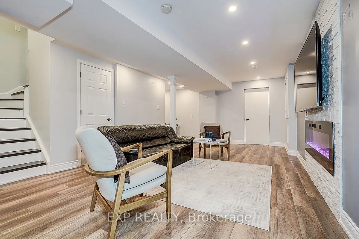 35 Luxton Avenue
