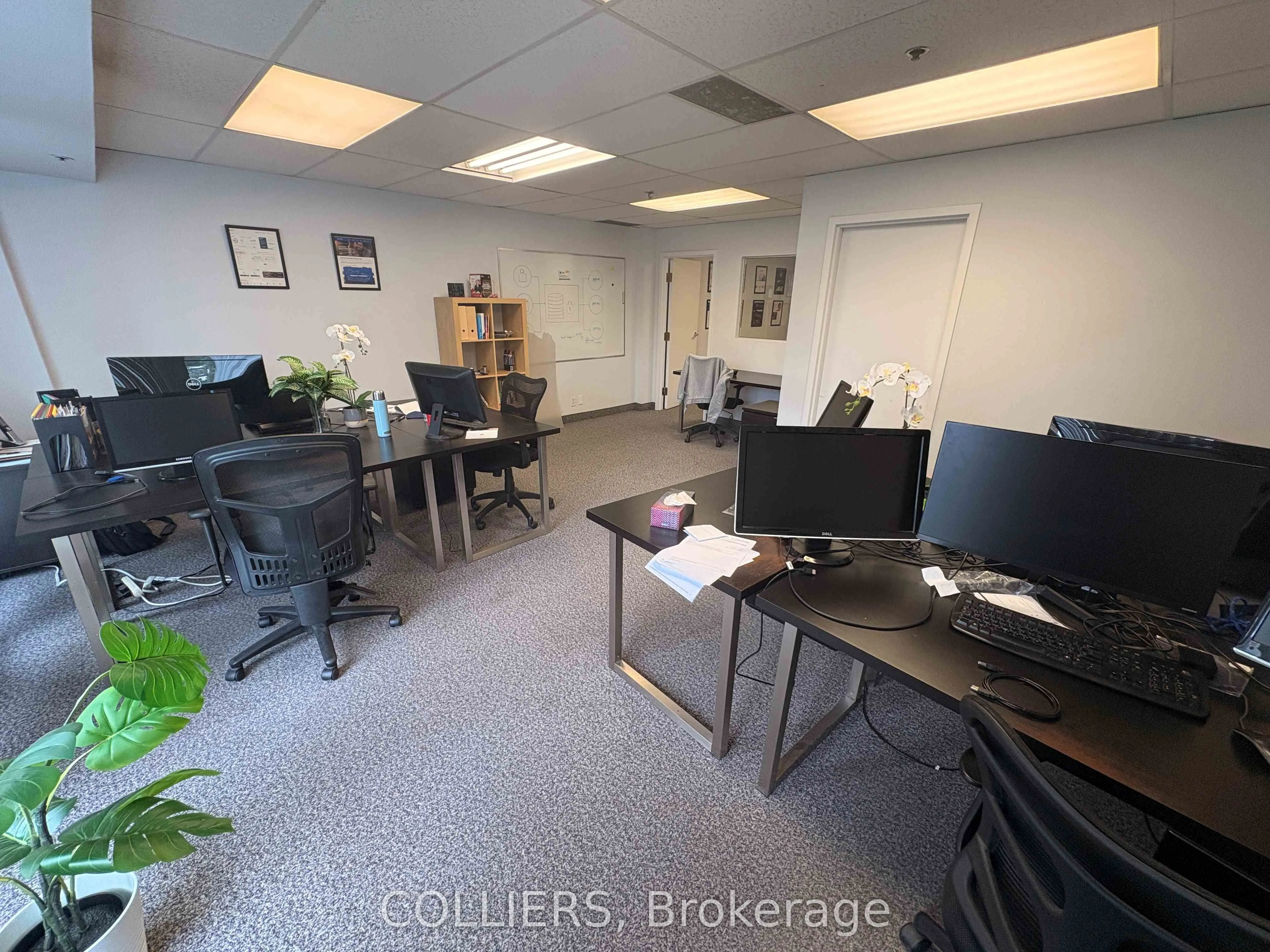 7181 Woodbine Avenue, #233