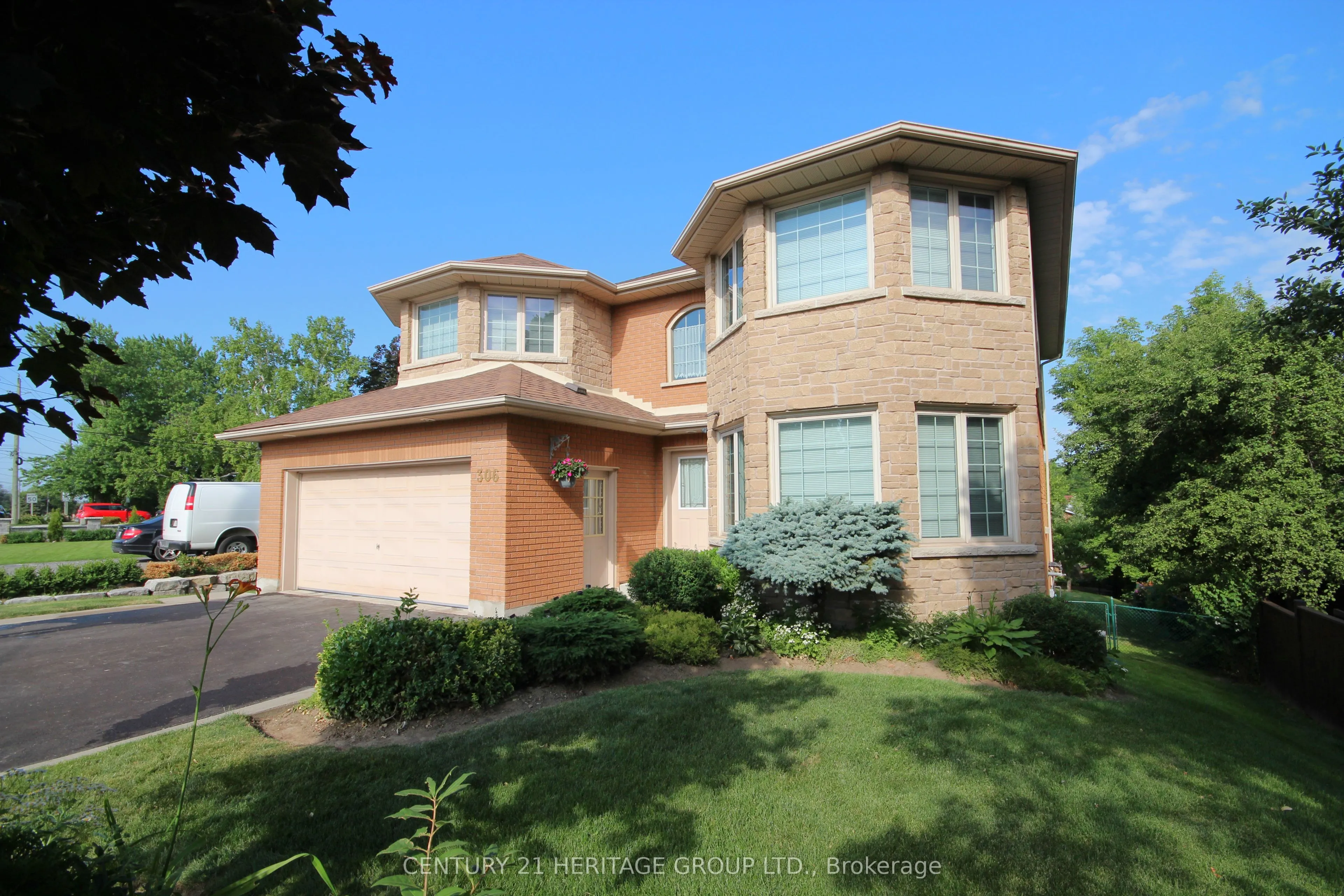 306 Simcoe Road
