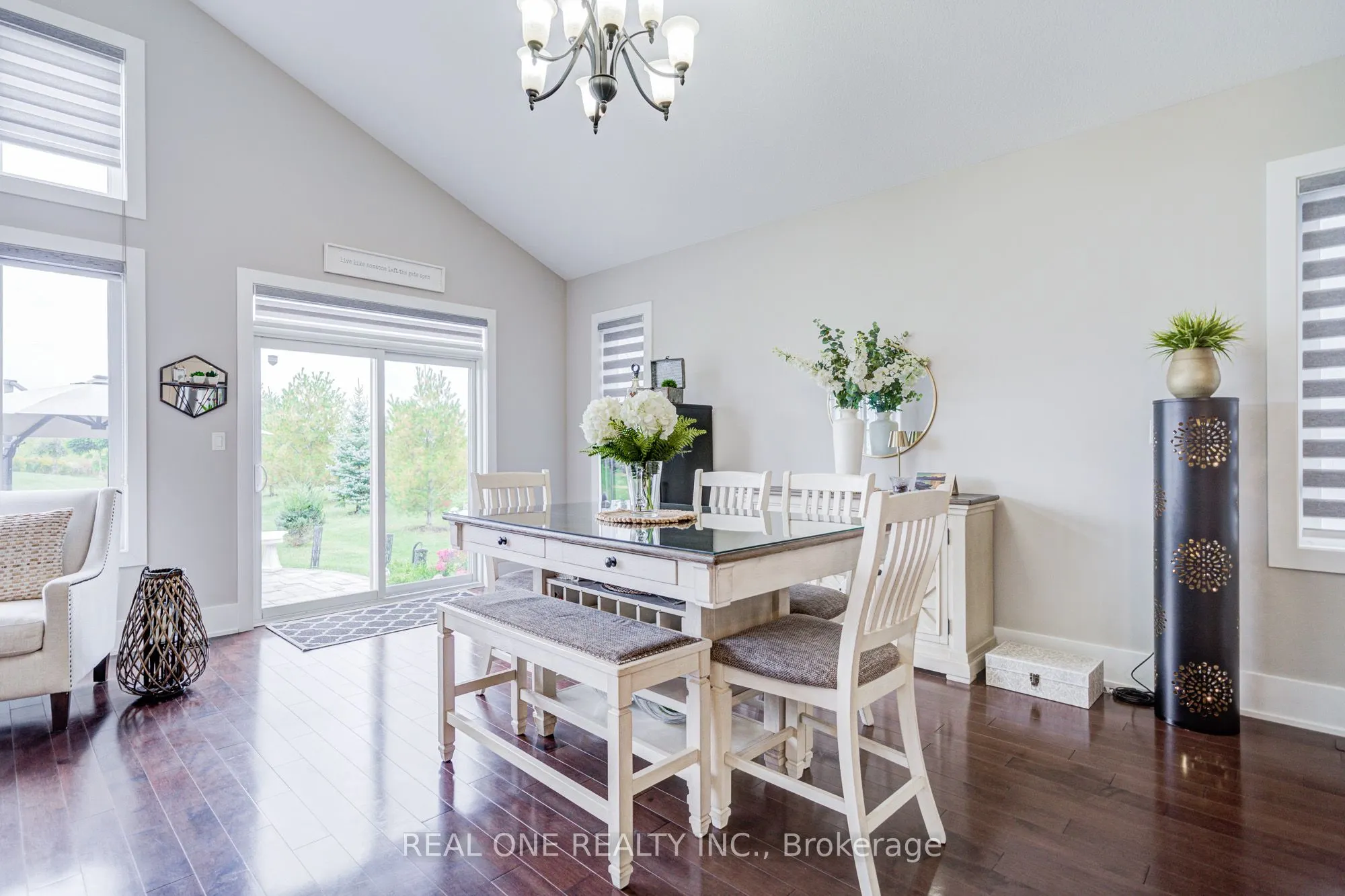 295 Sunnybrae Avenue