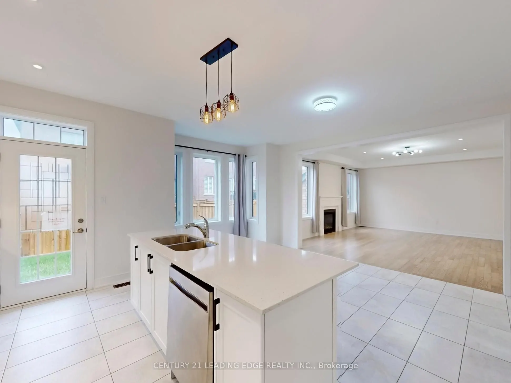 143 Kenneth Rogers Crescent
