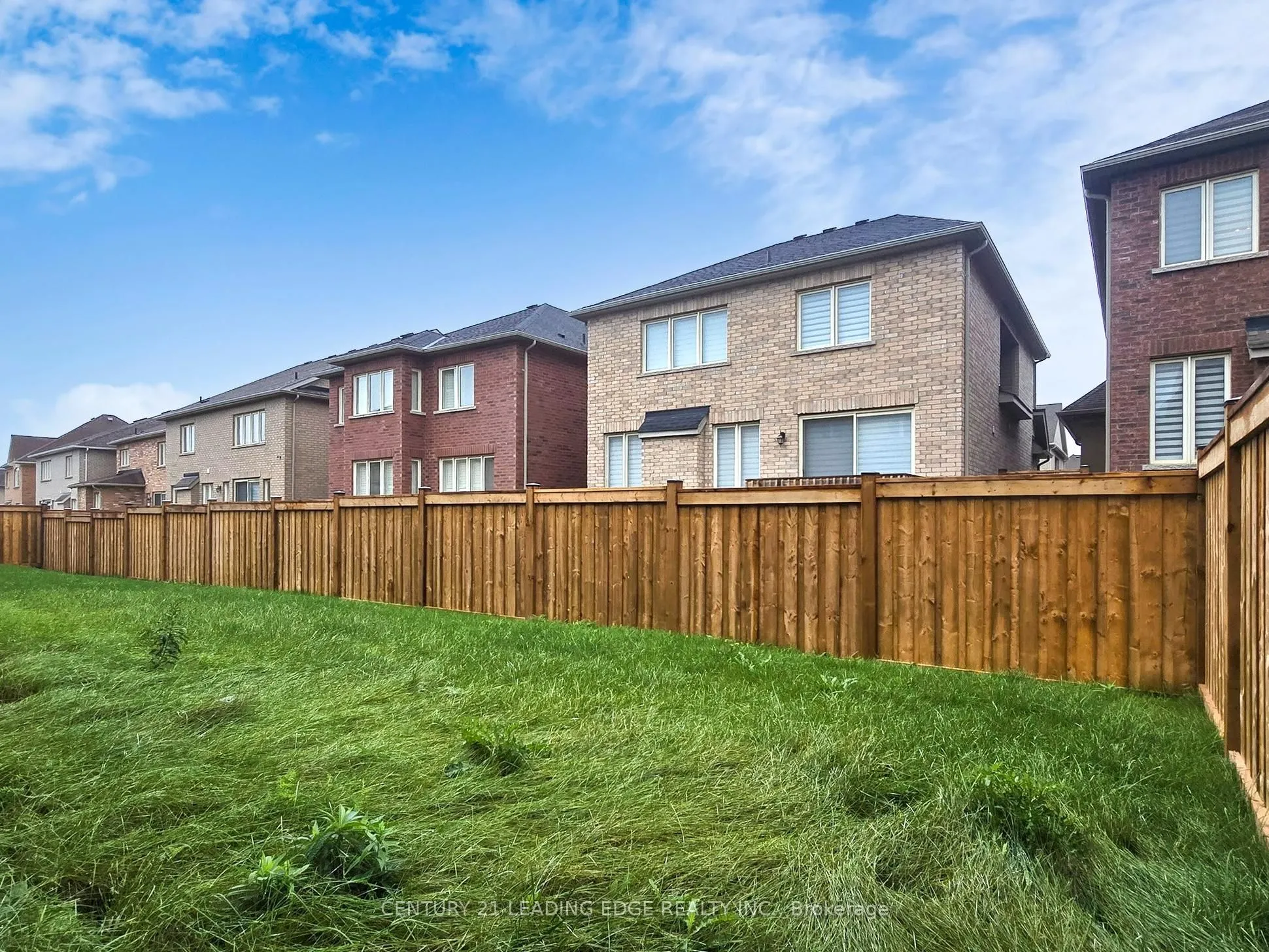 143 Kenneth Rogers Crescent