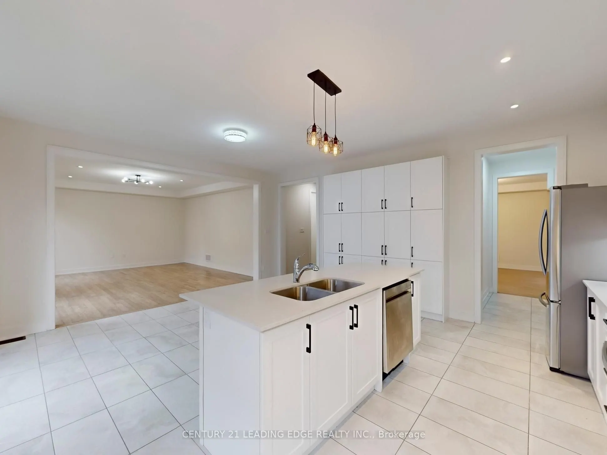 143 Kenneth Rogers Crescent