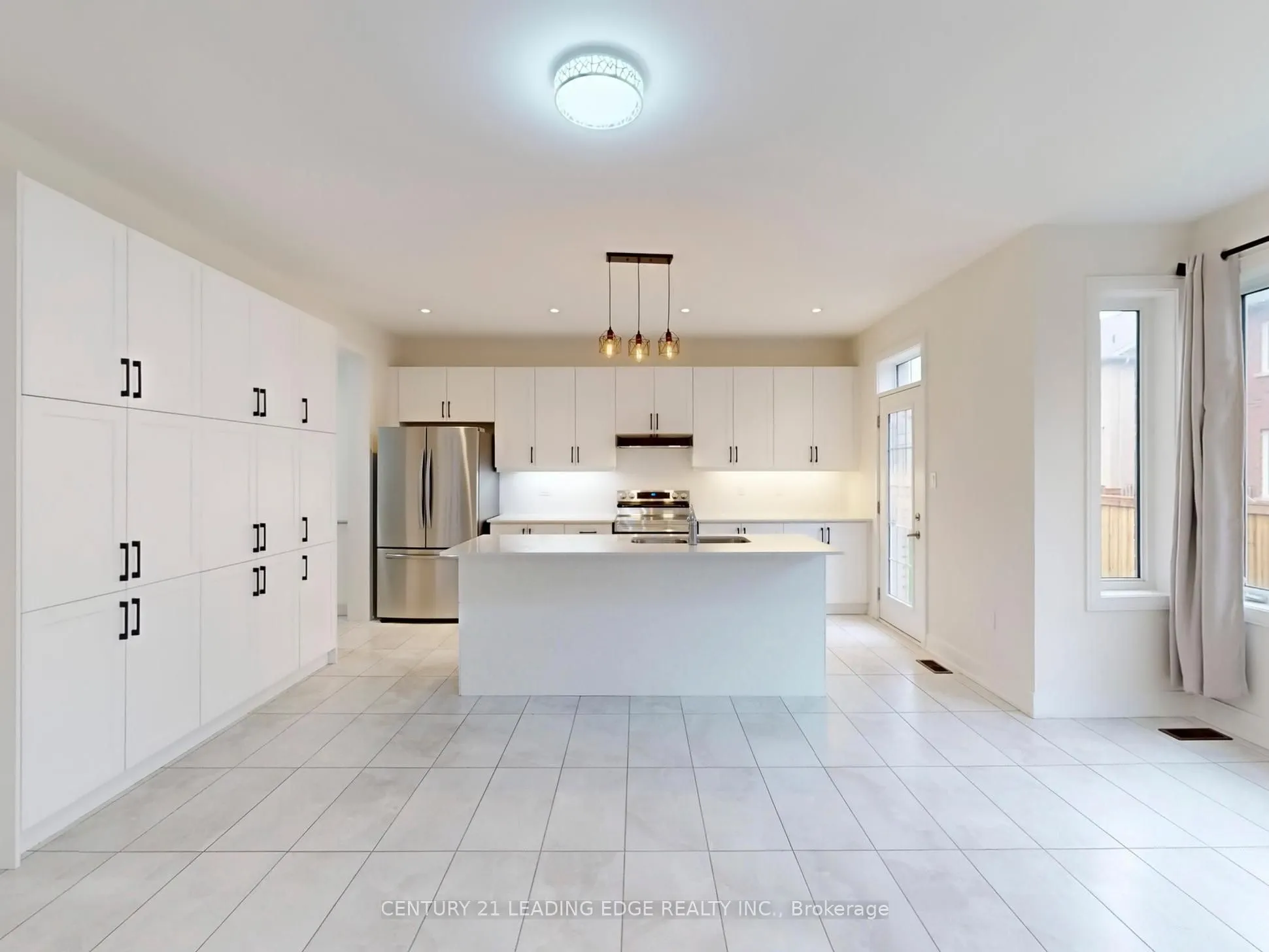 143 Kenneth Rogers Crescent