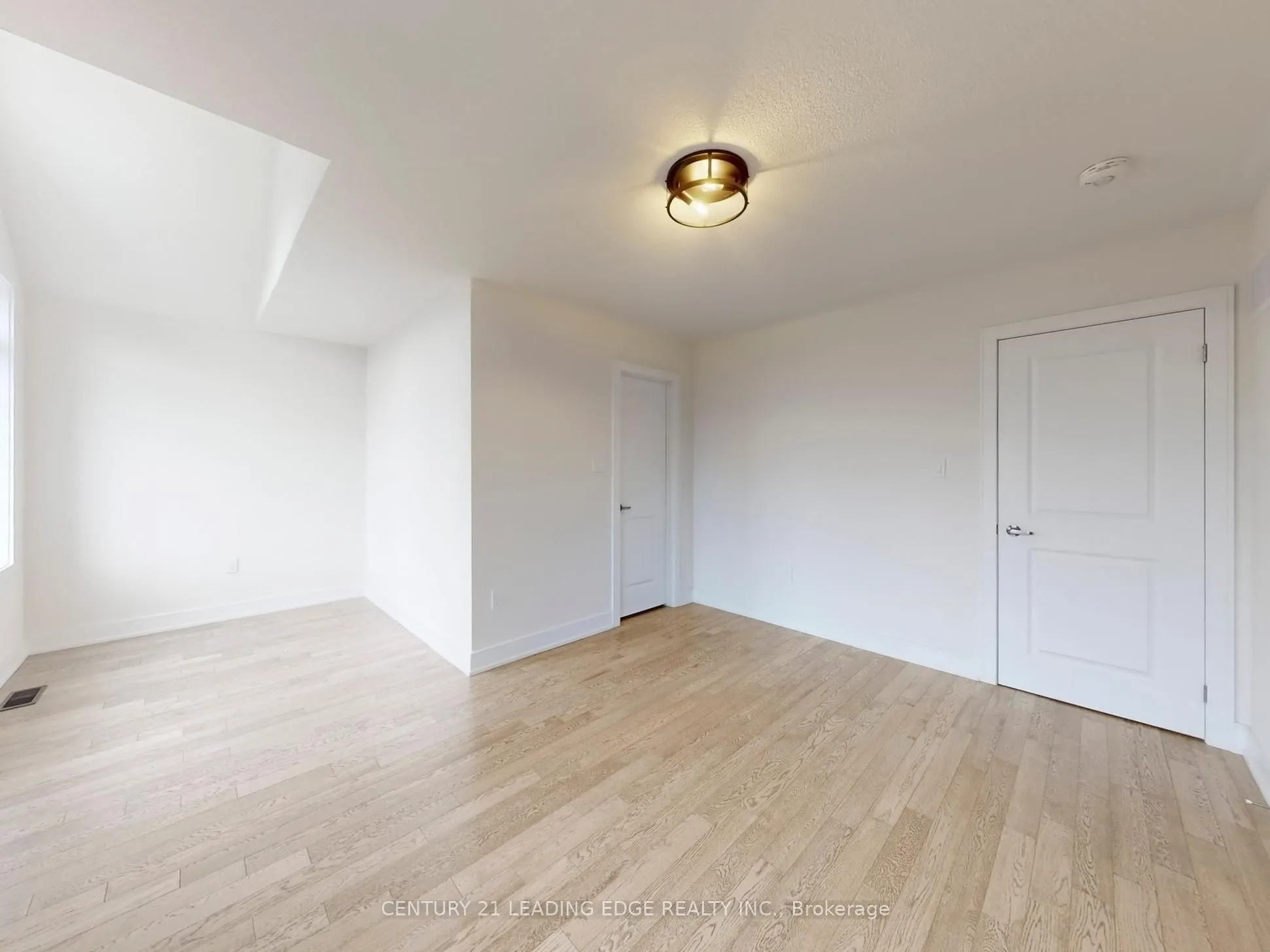 143 Kenneth Rogers Crescent