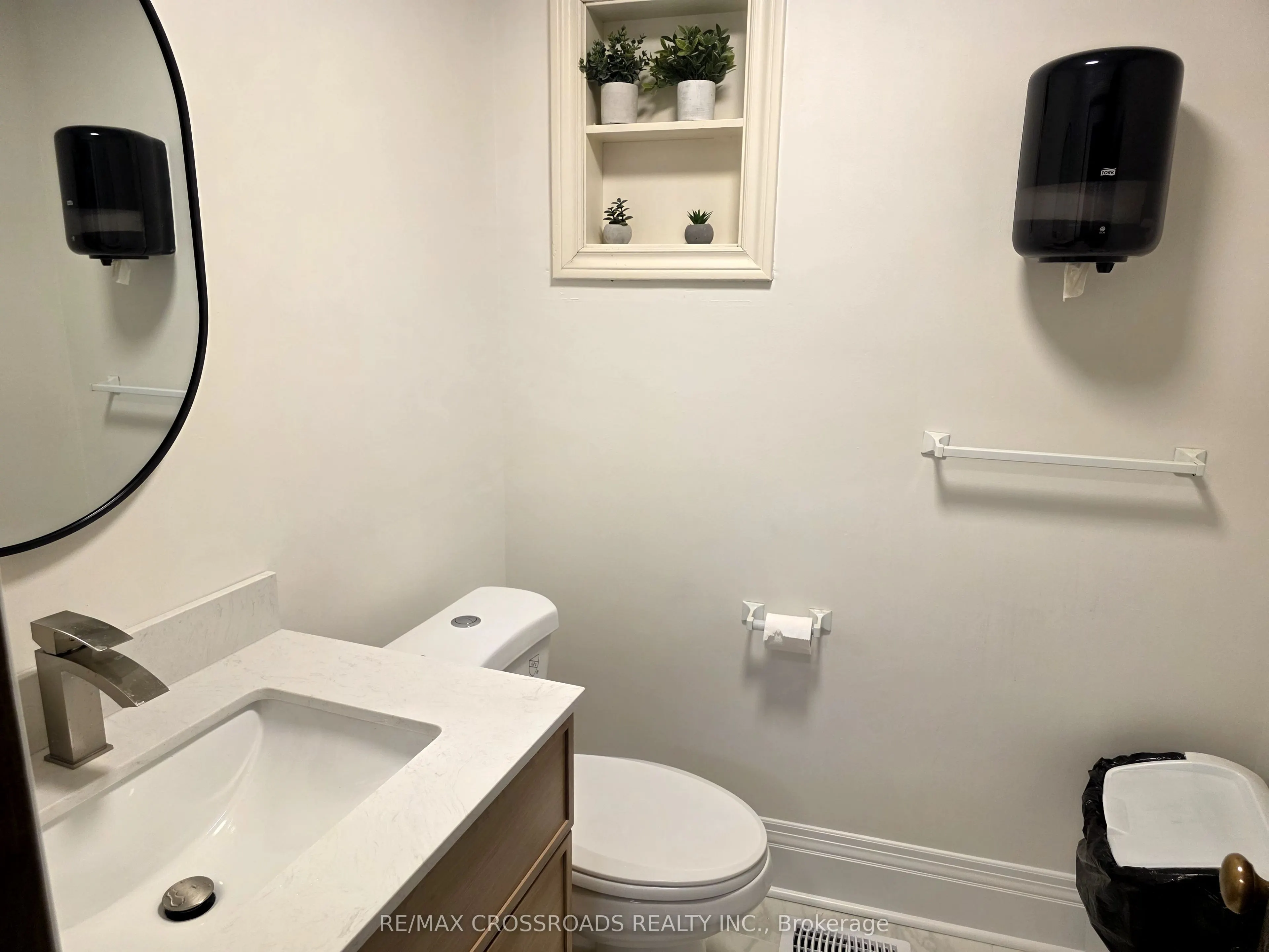 15221 Yonge Street, #4