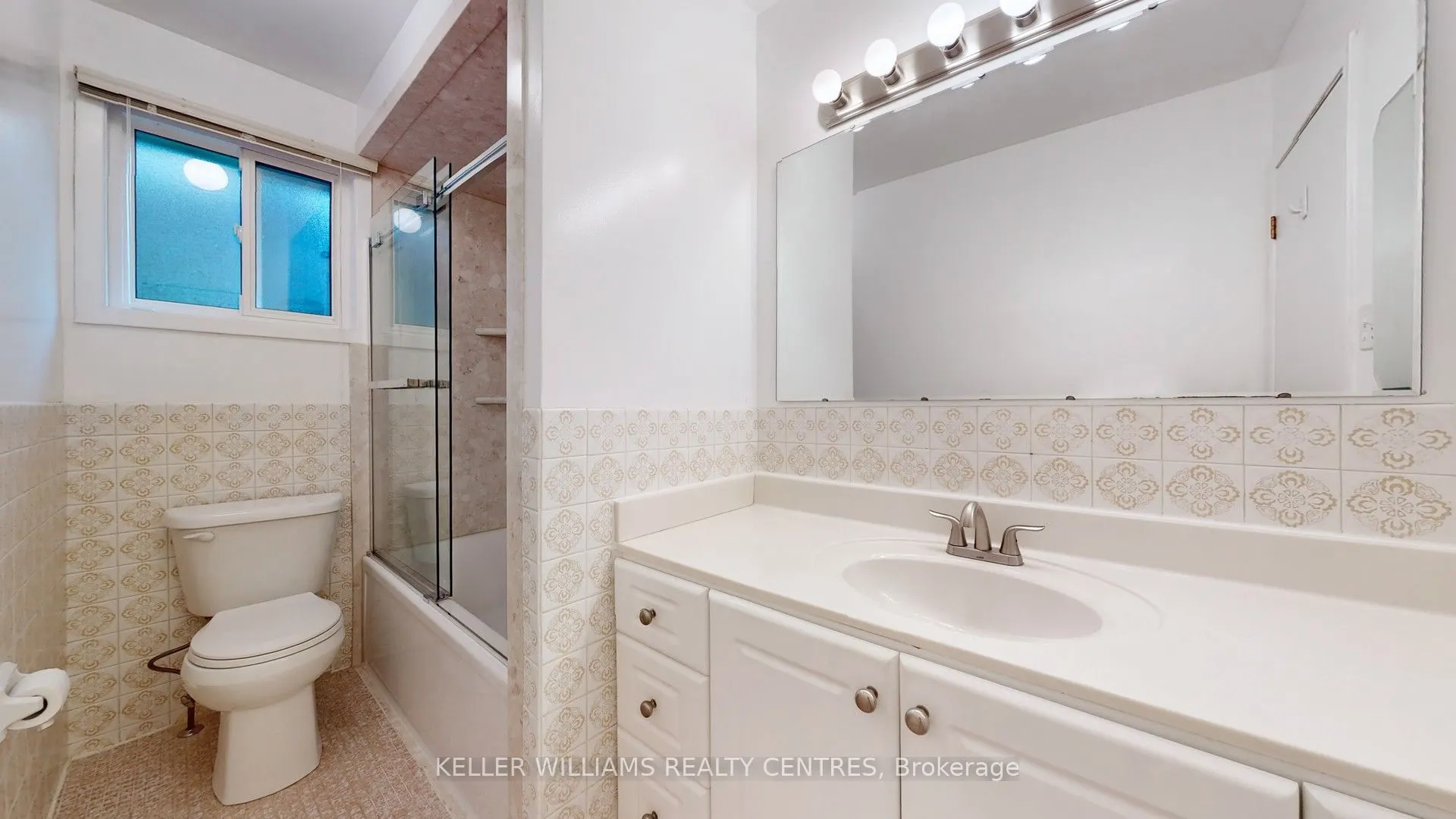 22 Coral Harbour Crescent