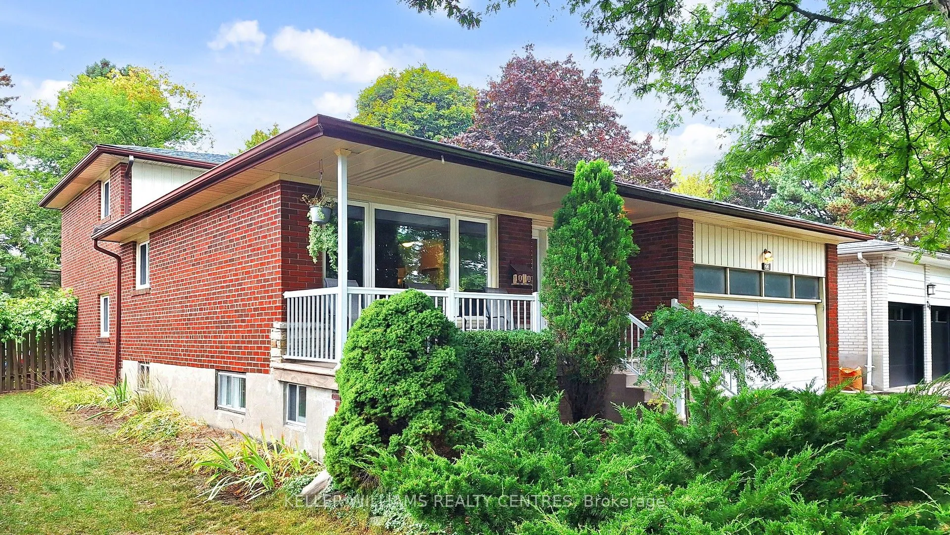 22 Coral Harbour Crescent