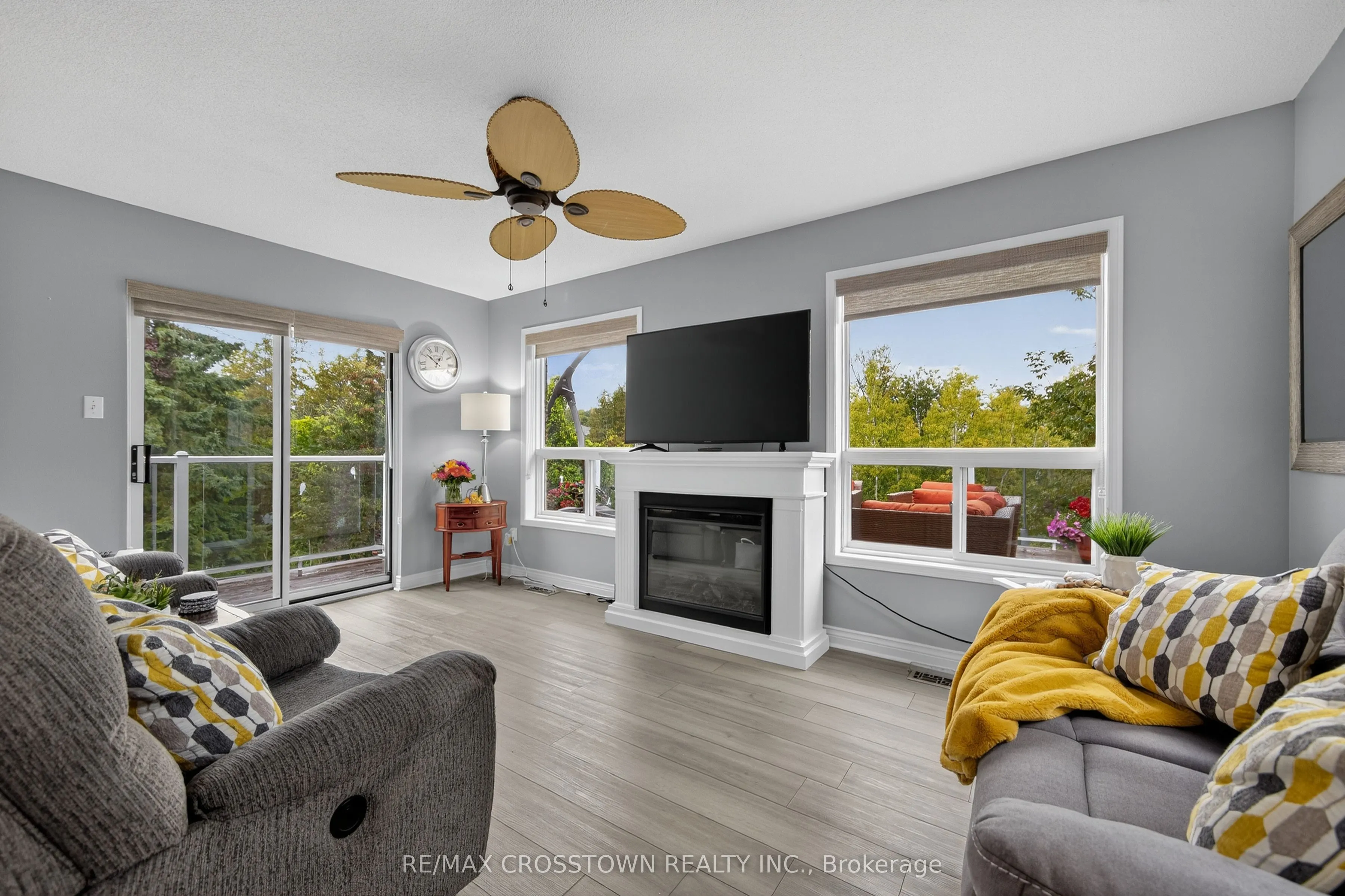 1258 Vincent Crescent