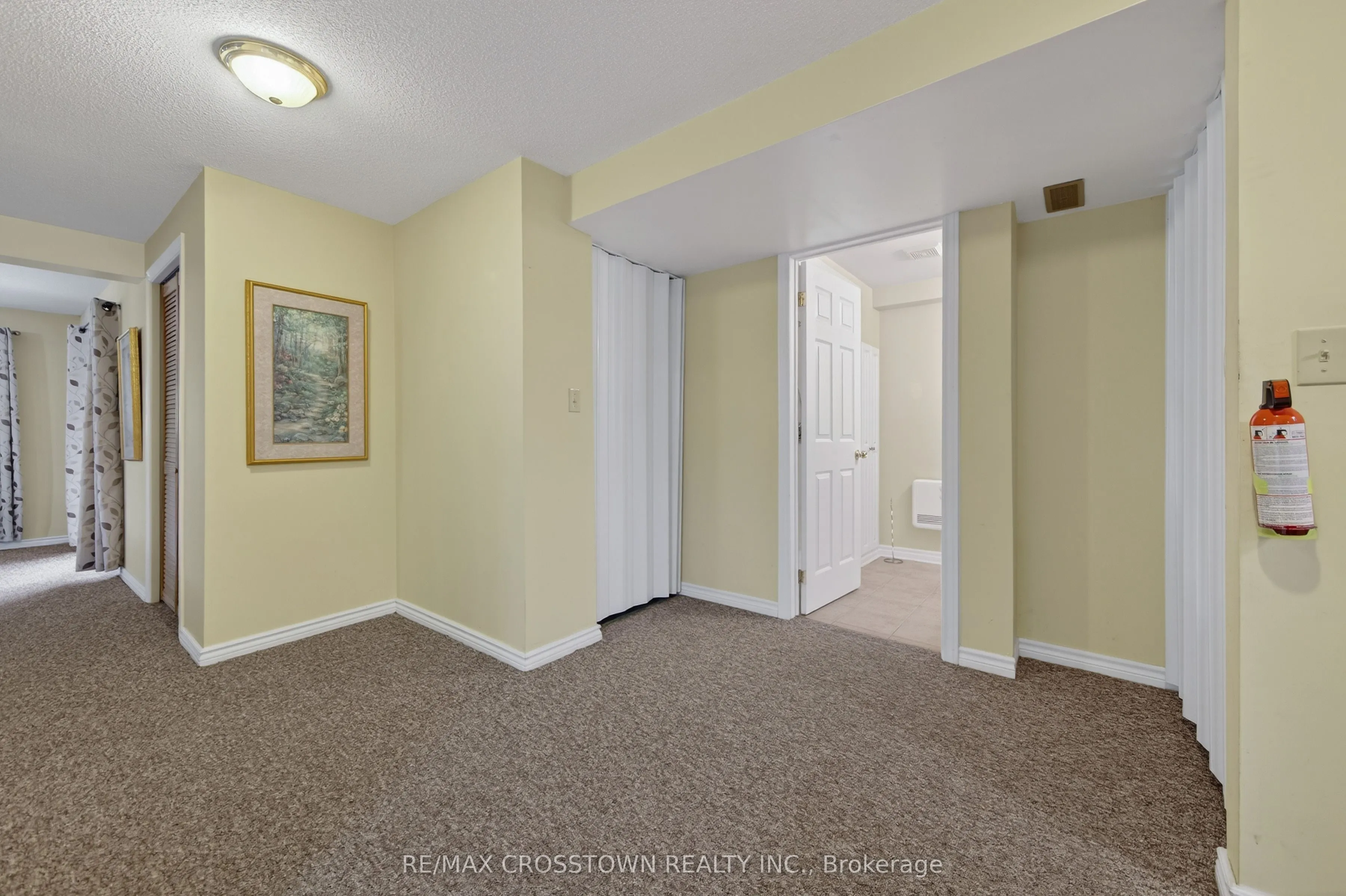 1258 Vincent Crescent
