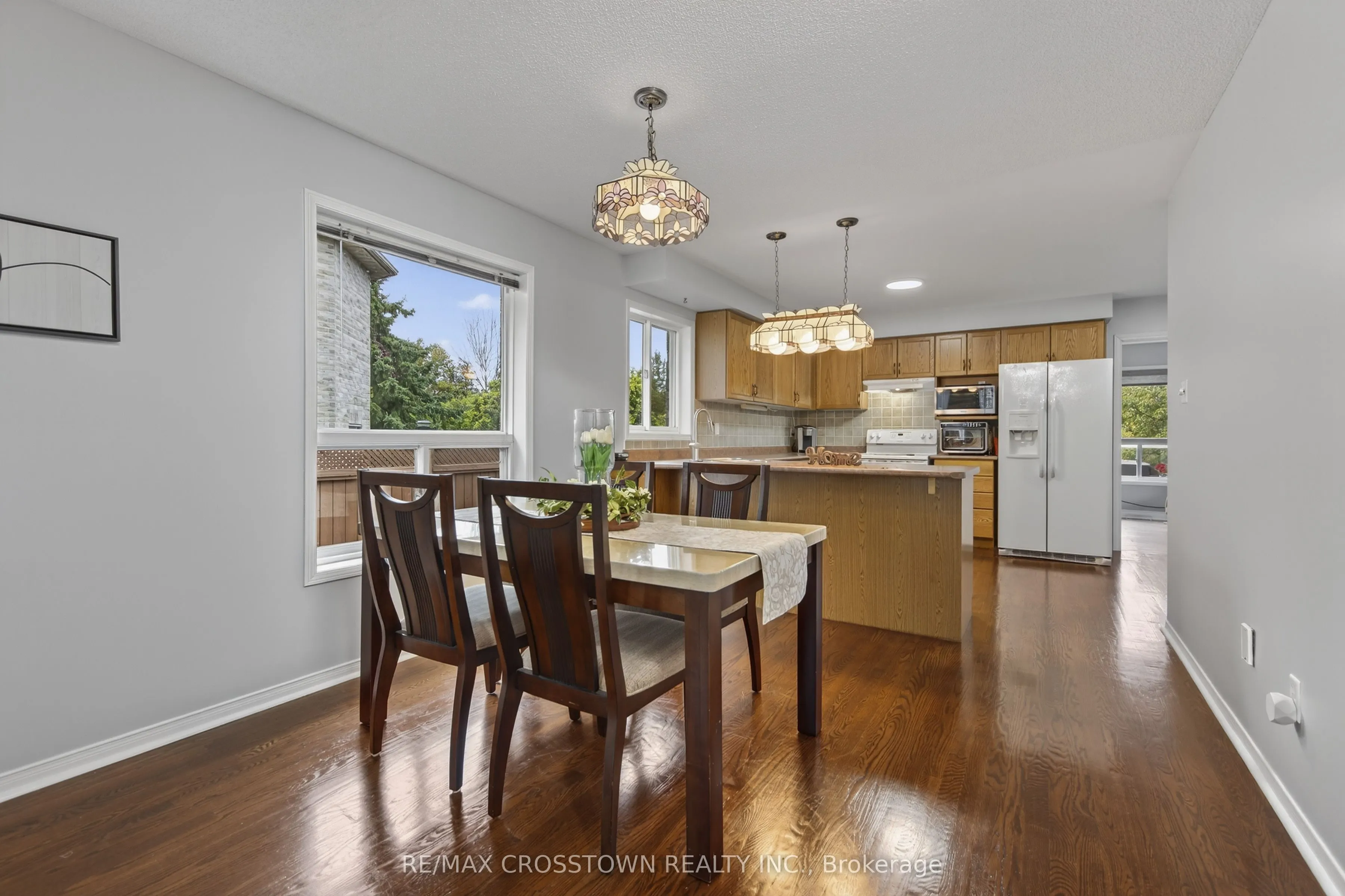 1258 Vincent Crescent