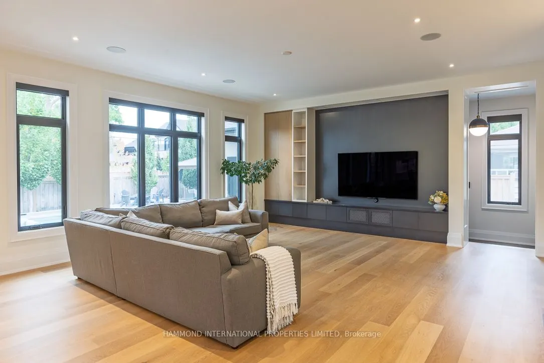 108 Hollingsworth Drive