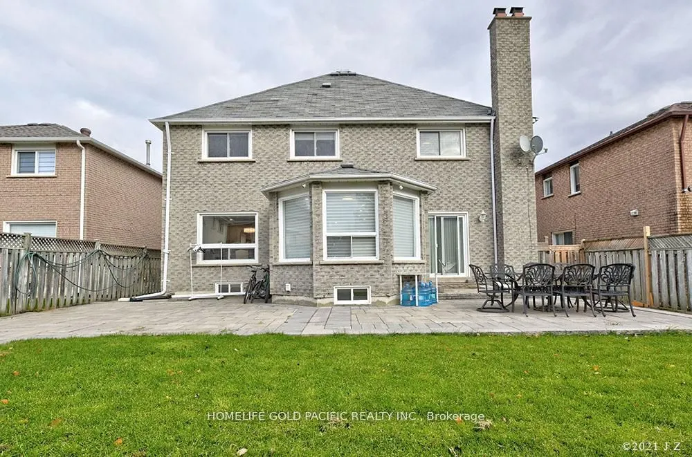 48 Havagal Crescent