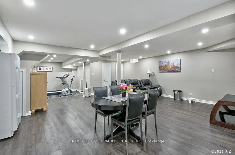 48 Havagal Crescent