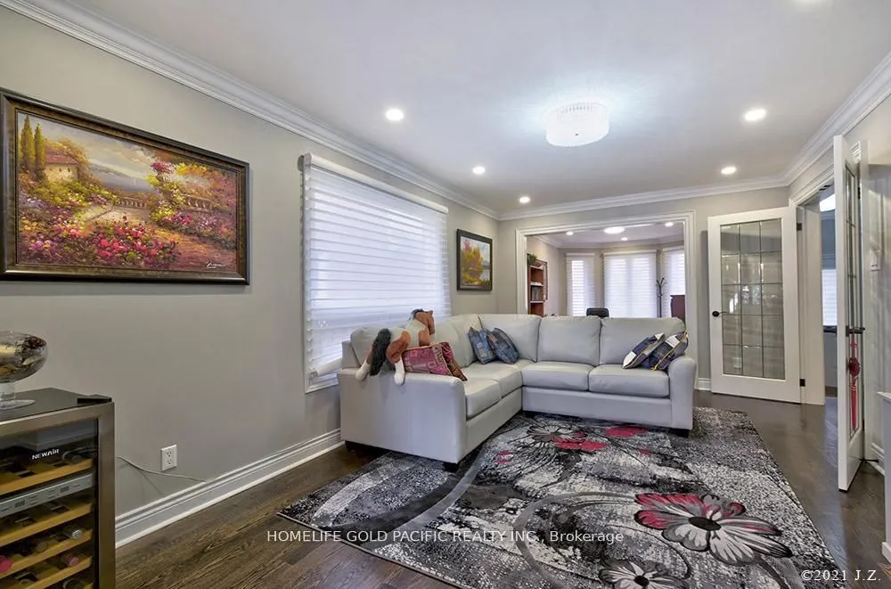48 Havagal Crescent