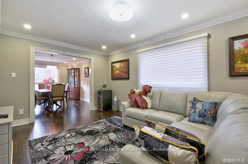 48 Havagal Crescent