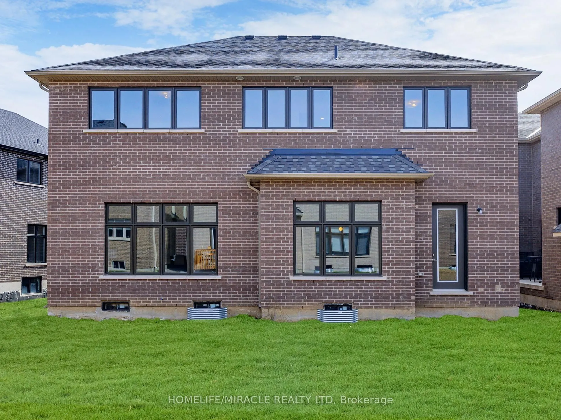 25 Joiner Circle