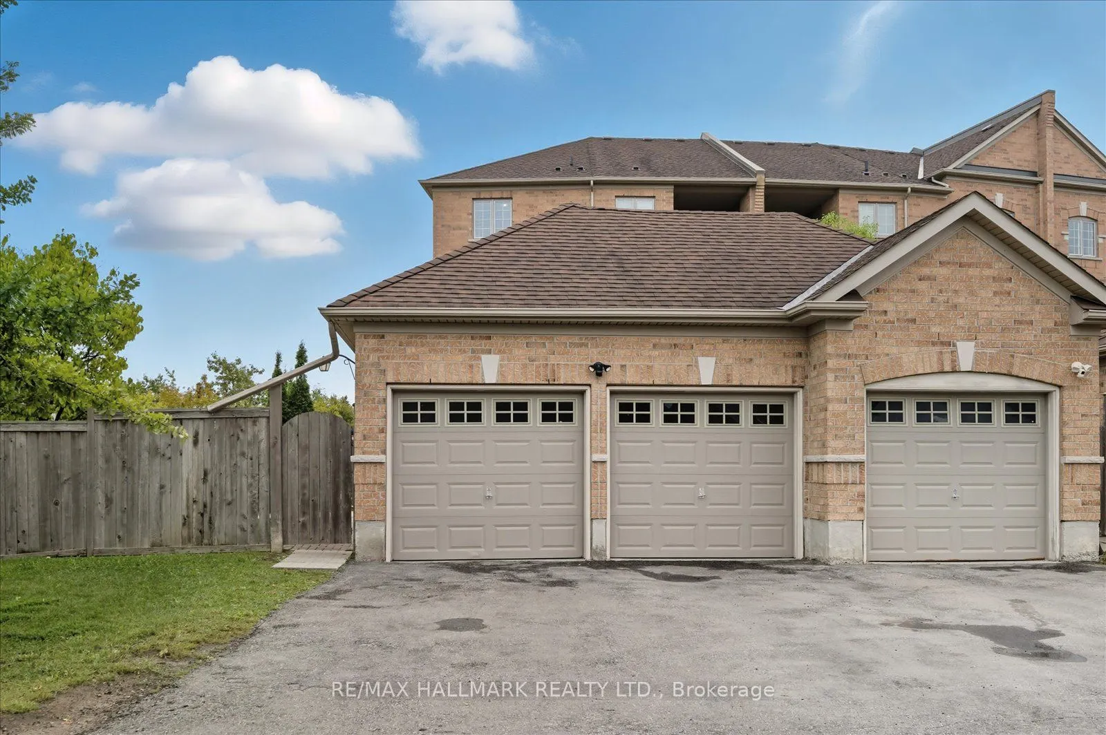 20 Greensborough Villag Circle, #23