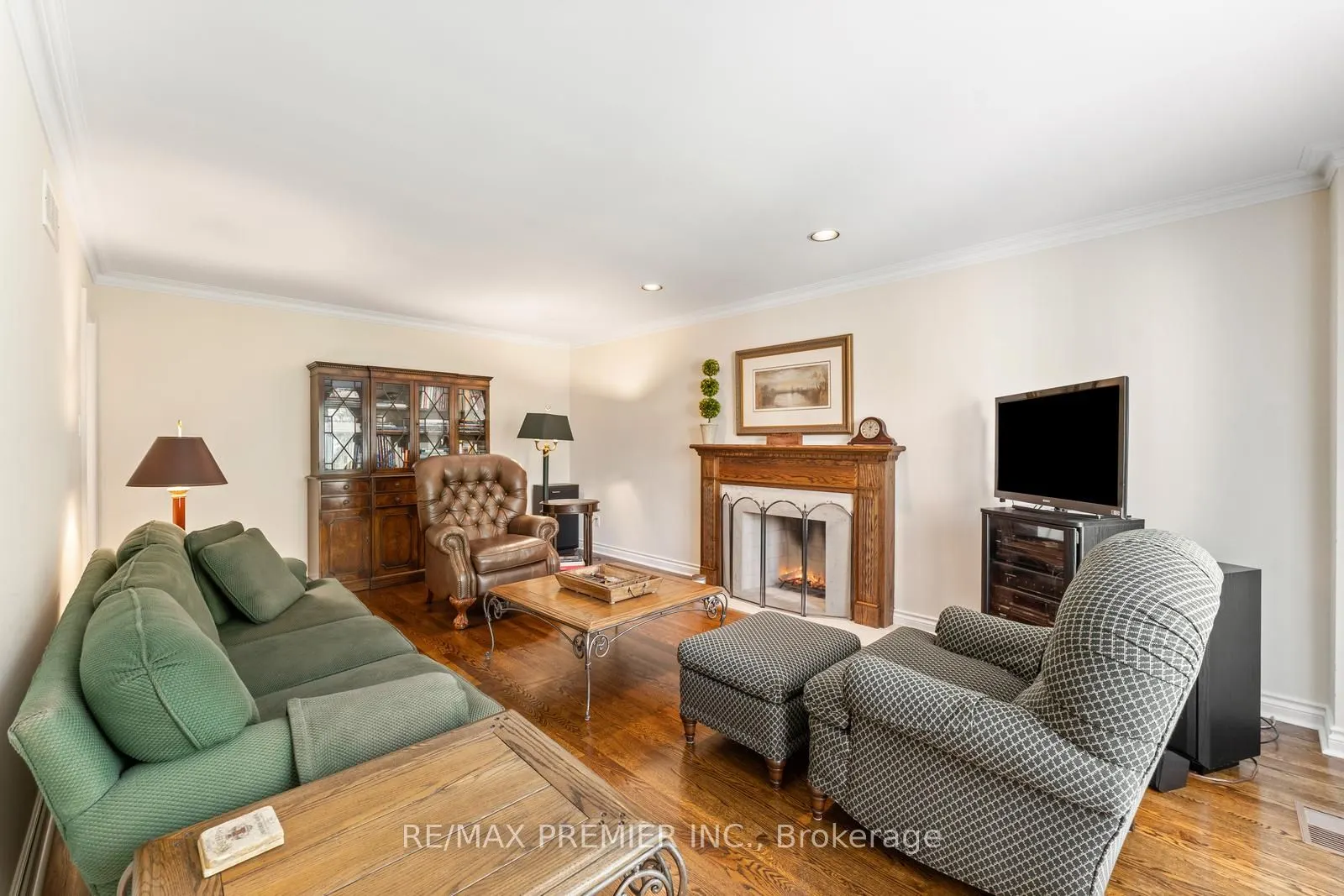 82 Jules Avenue