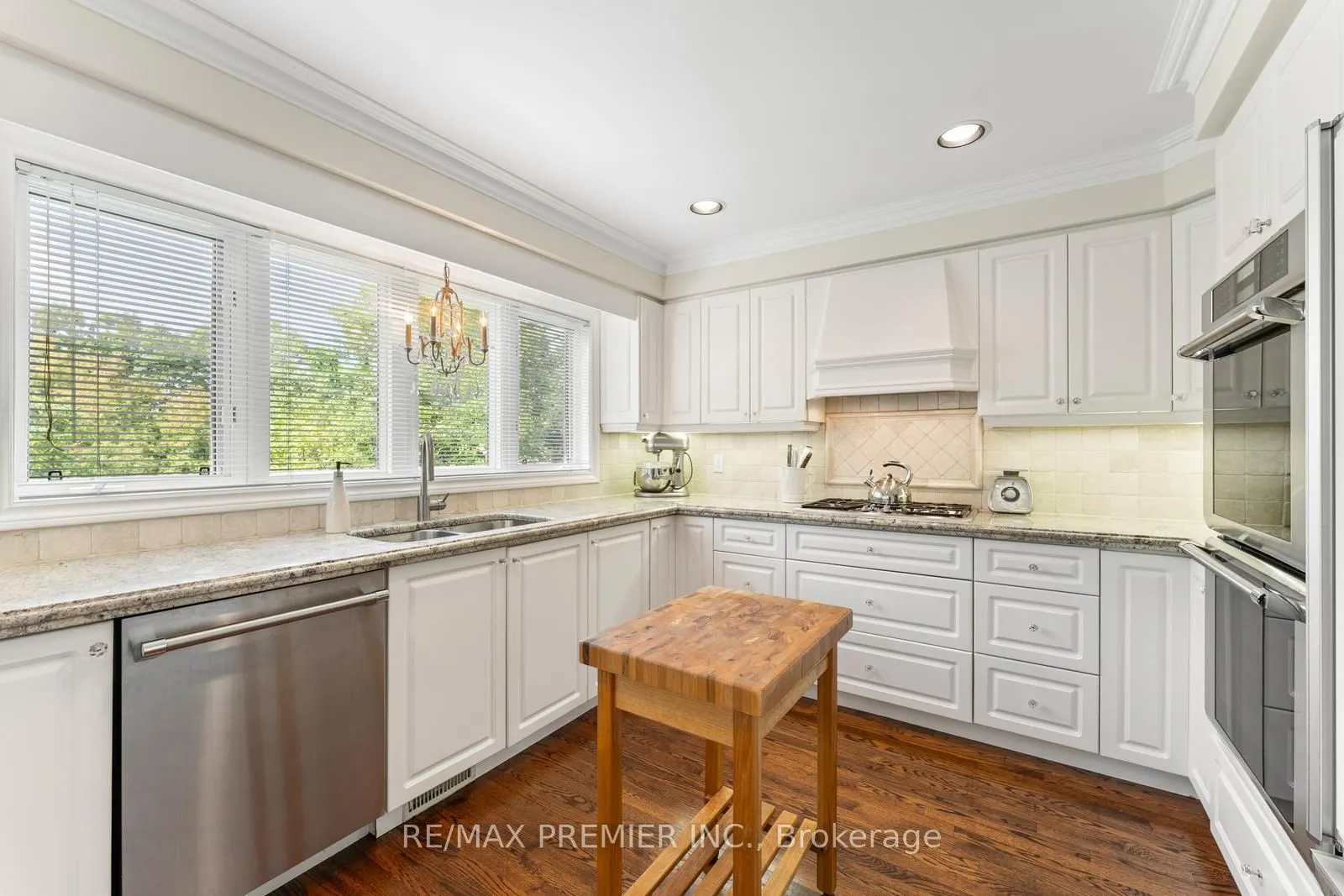 82 Jules Avenue