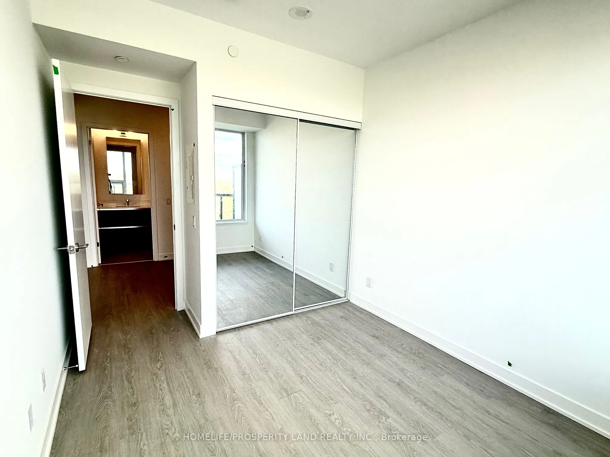 8188 Yonge Street, #814