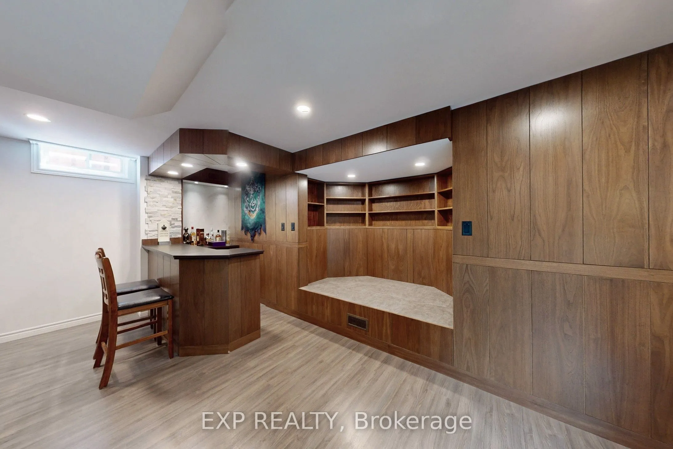1511 Ceresino Crescent