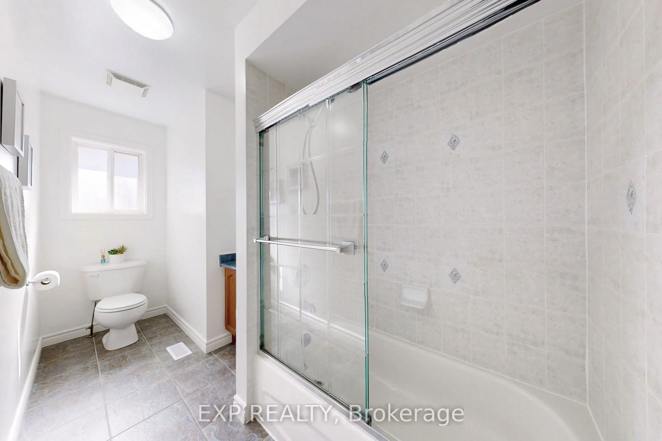 1511 Ceresino Crescent