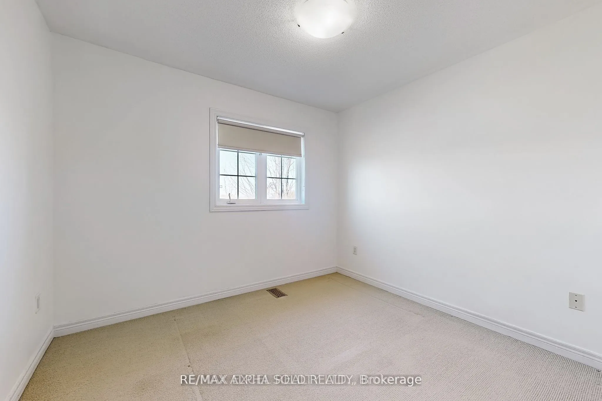 60 Gordon Weeden Road