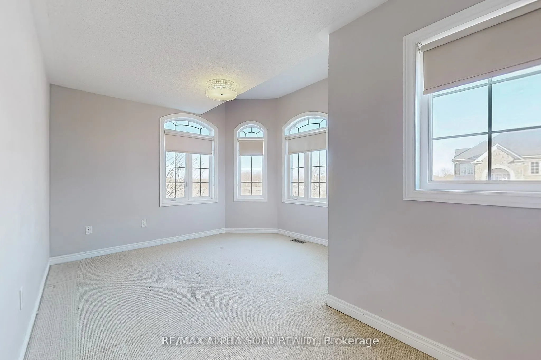 60 Gordon Weeden Road