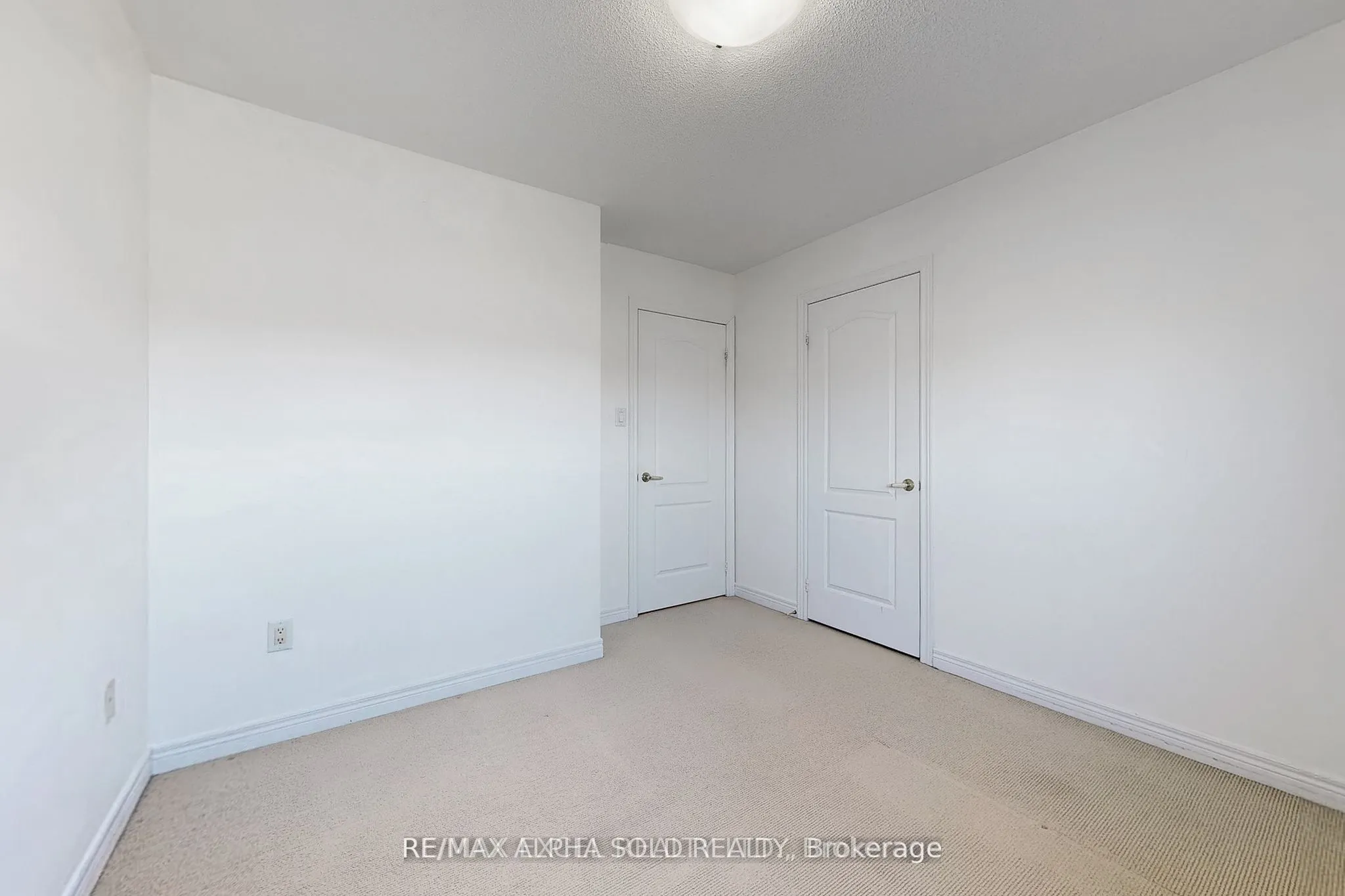 60 Gordon Weeden Road