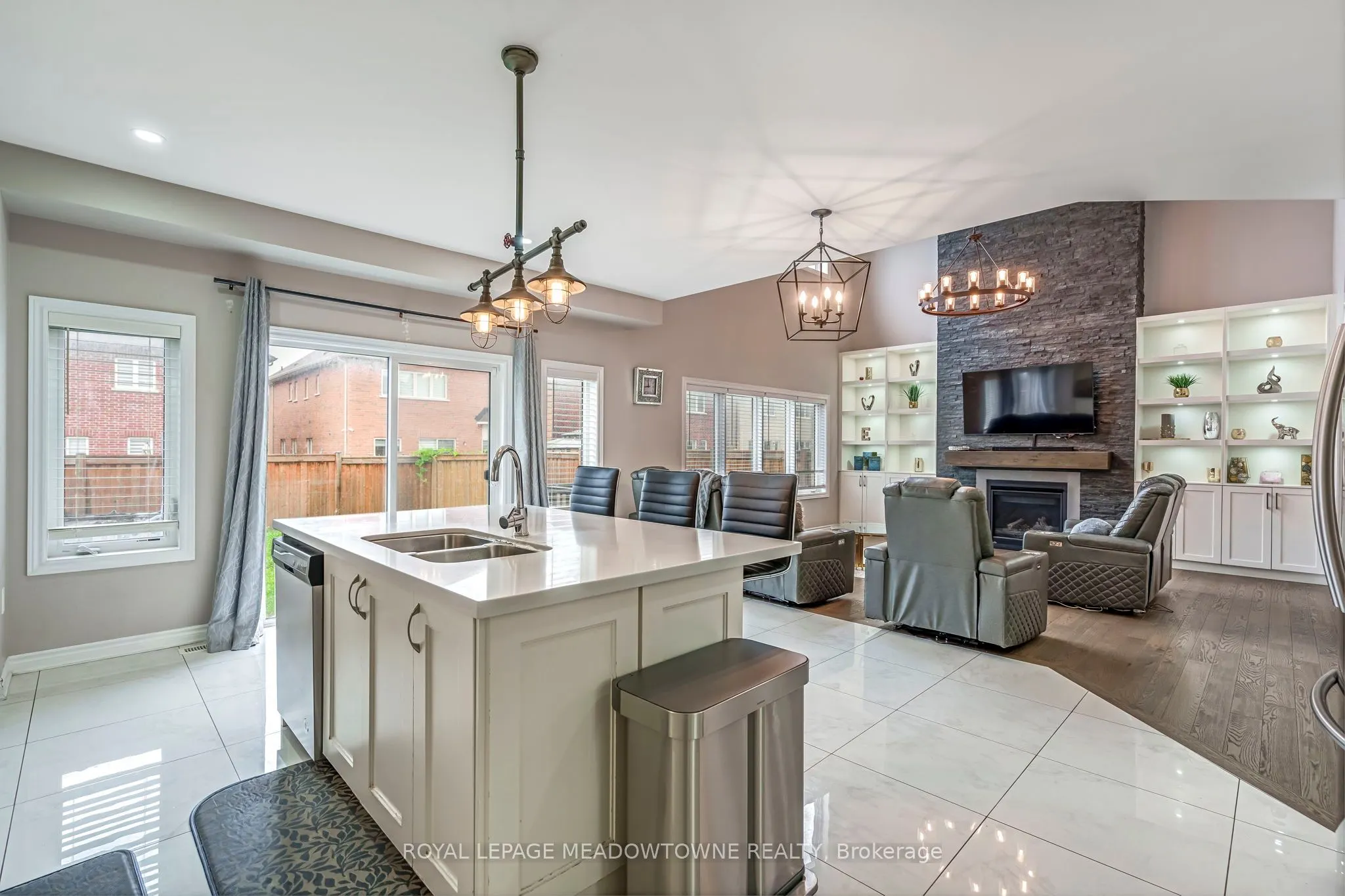 1029 Barton Way