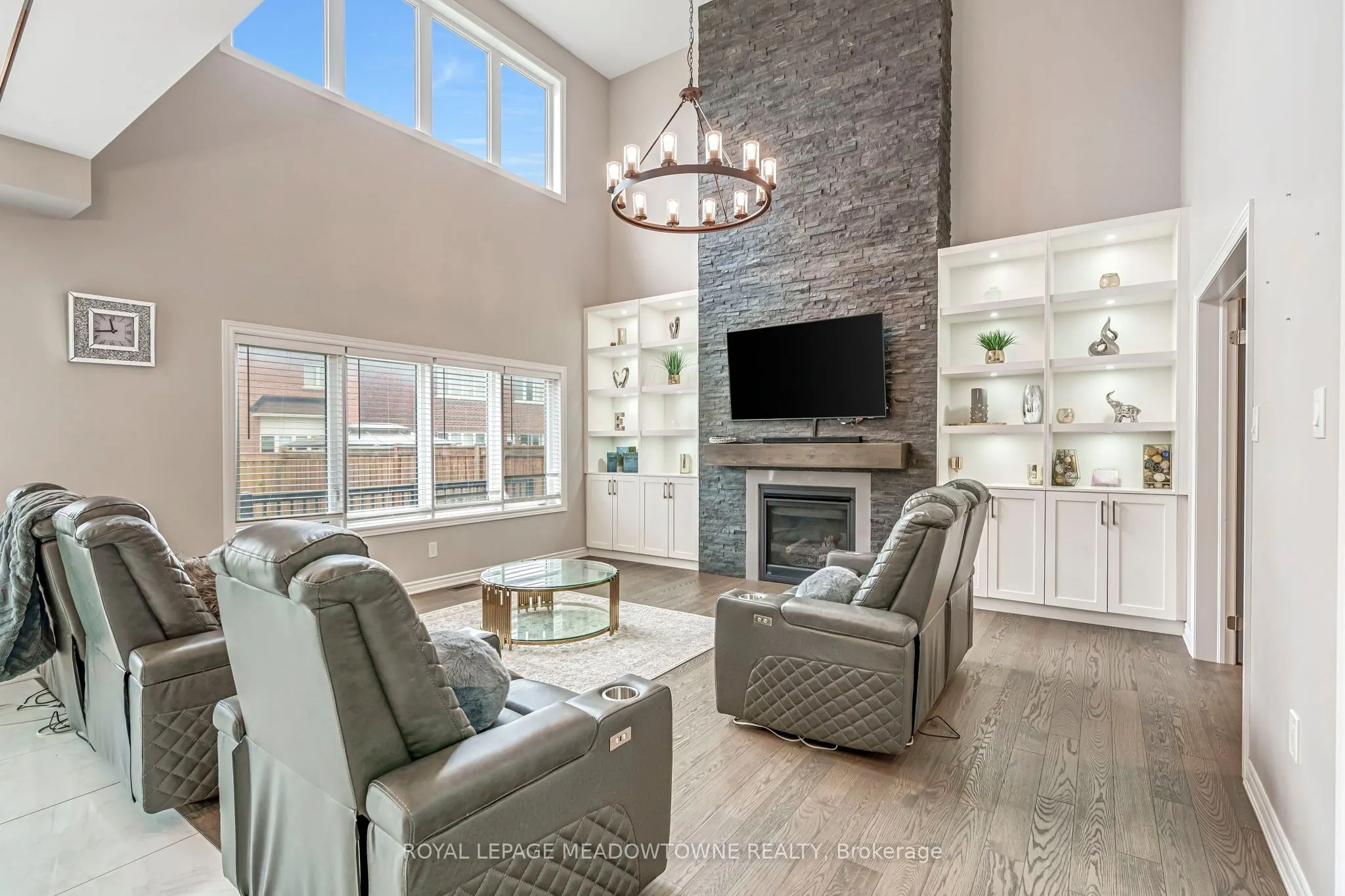1029 Barton Way