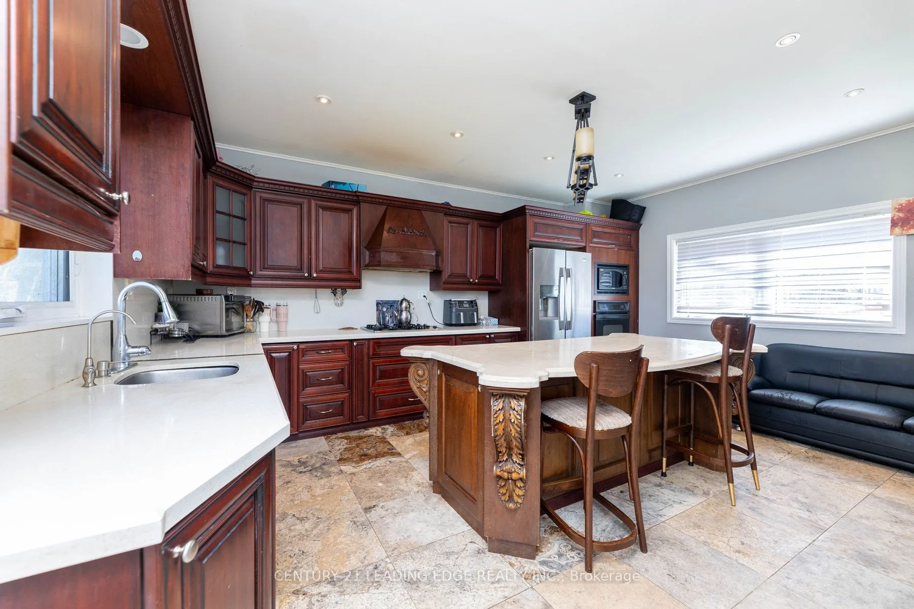 13286 Dufferin Street