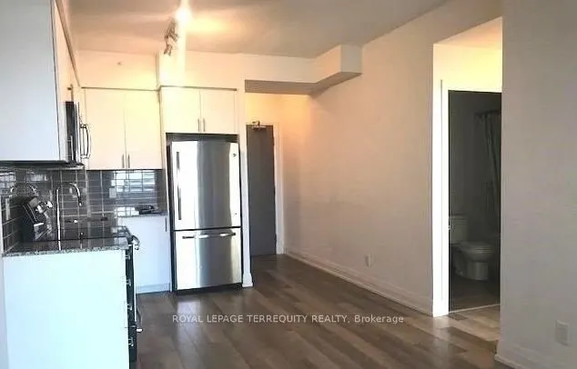7165 Yonge Street, #1710