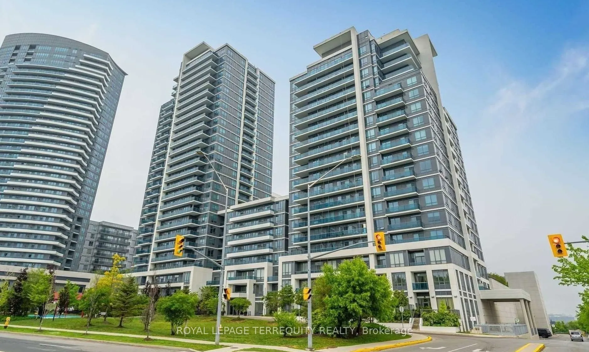 7165 Yonge Street, #1710