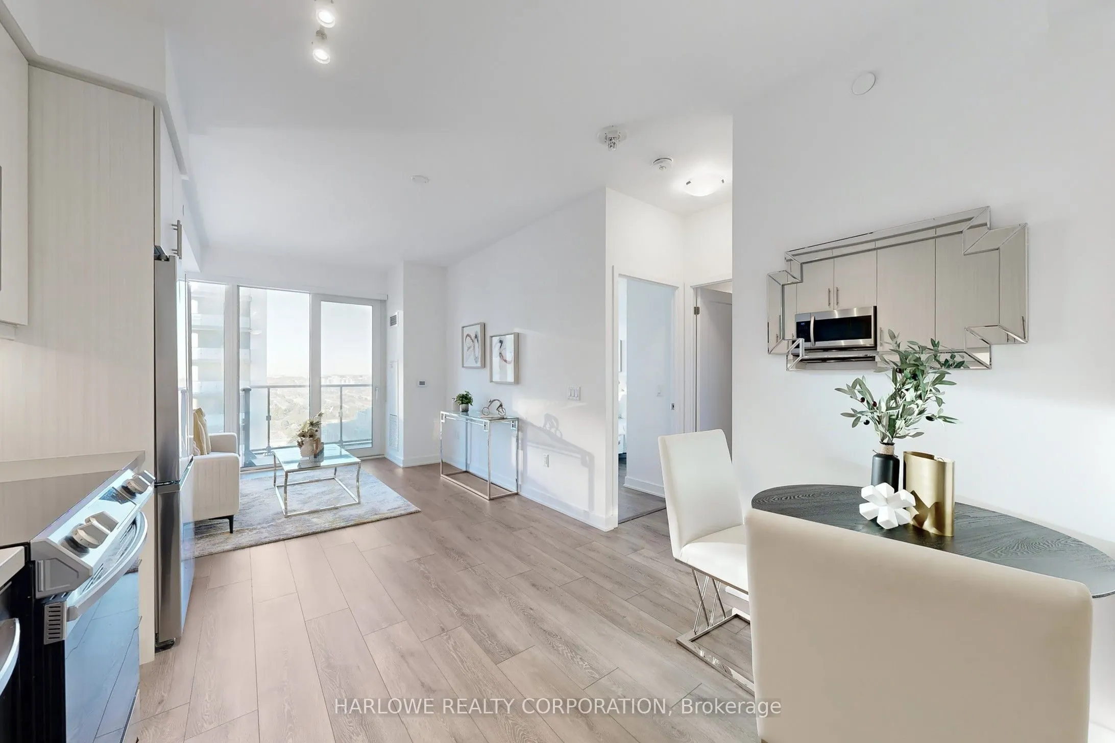 95 Oneida Crescent, #1706