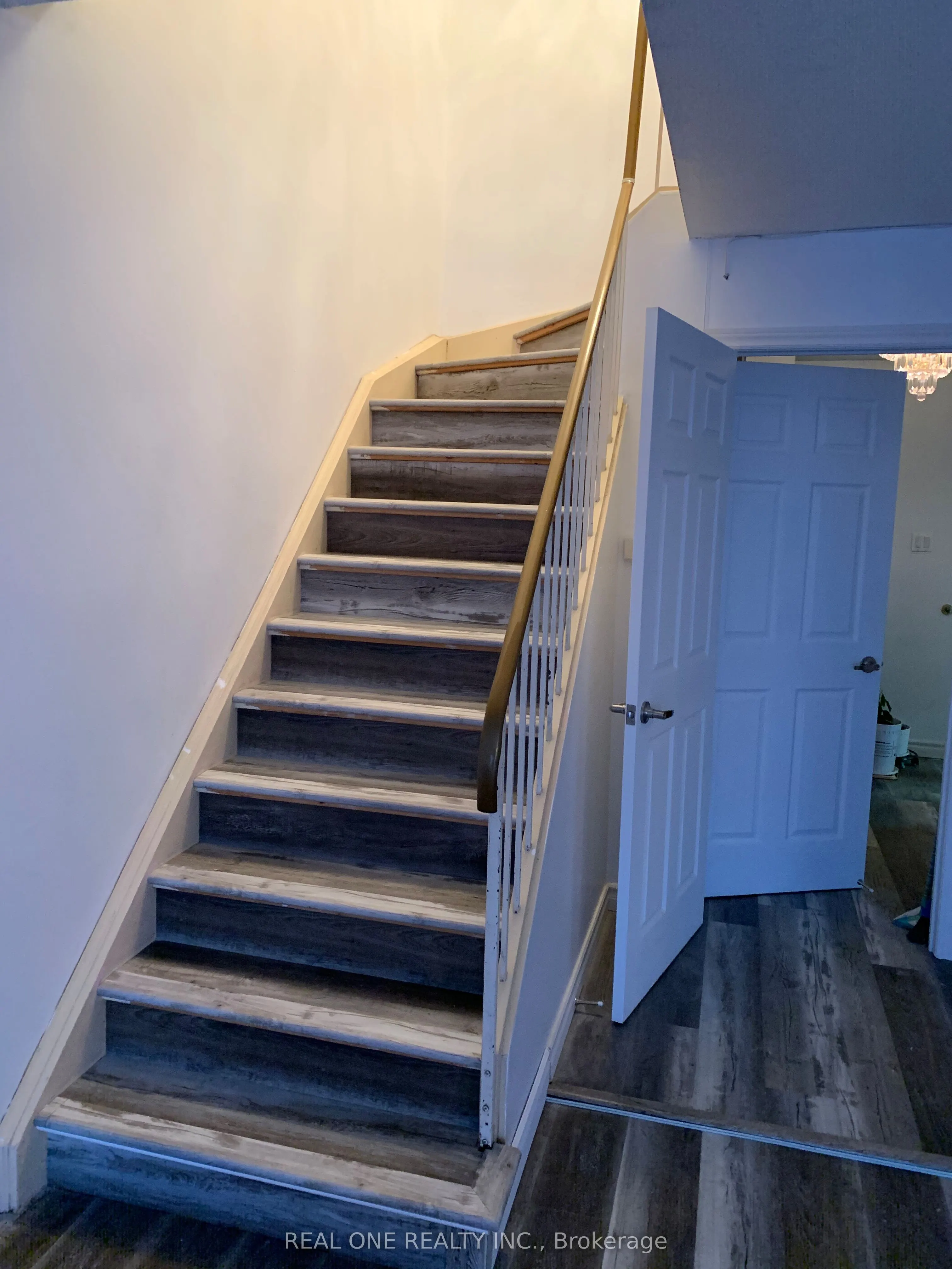 37 Middleton Court