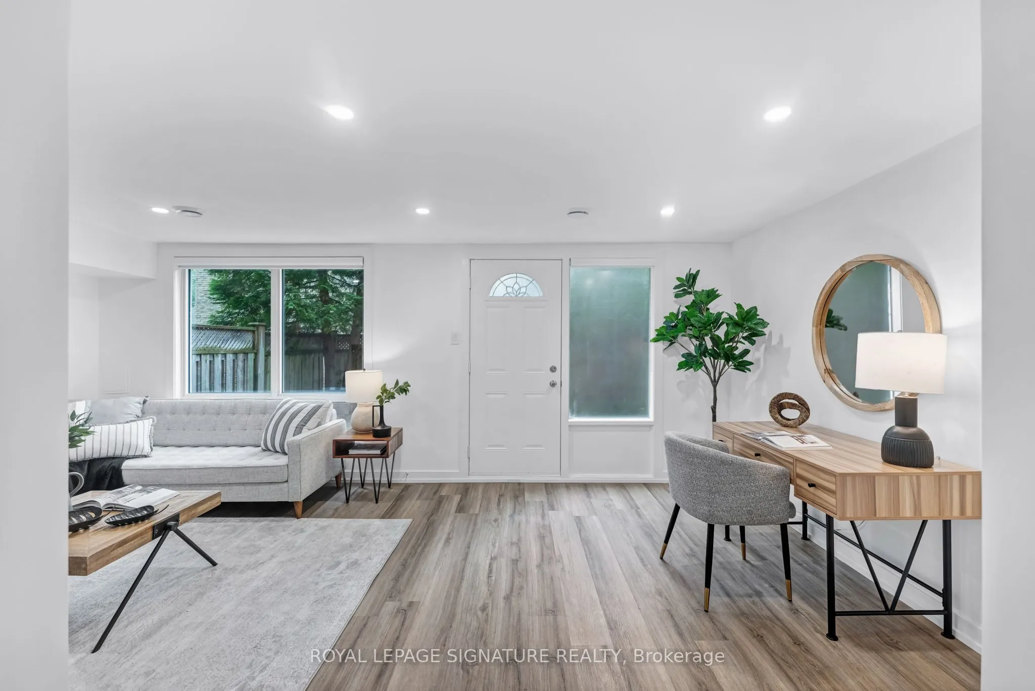 67 Poplar Crescent, #6