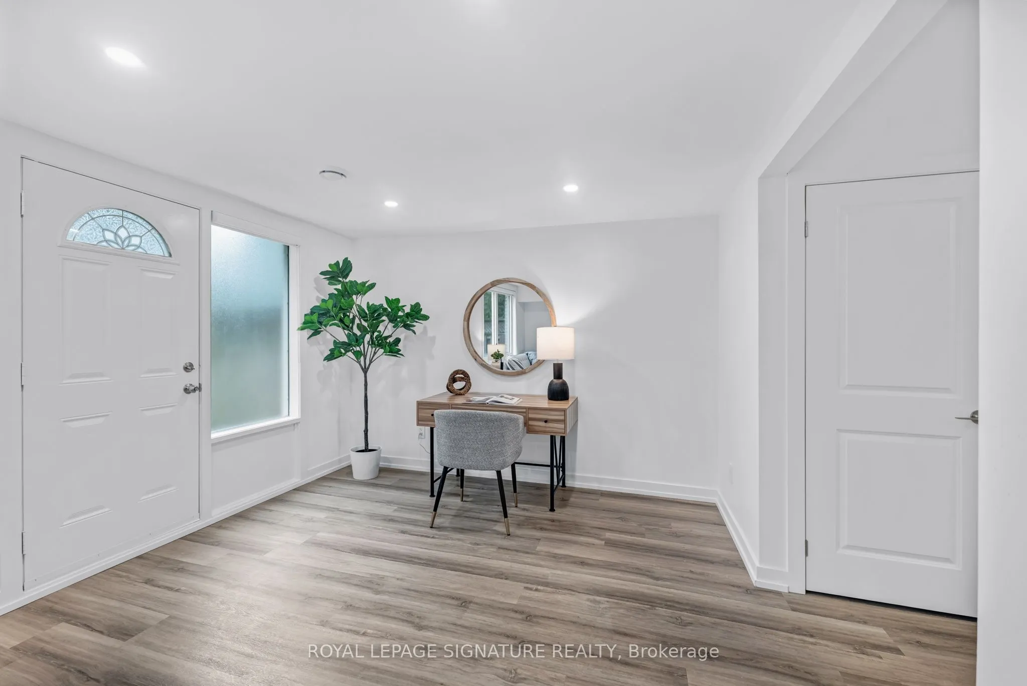 67 Poplar Crescent, #6