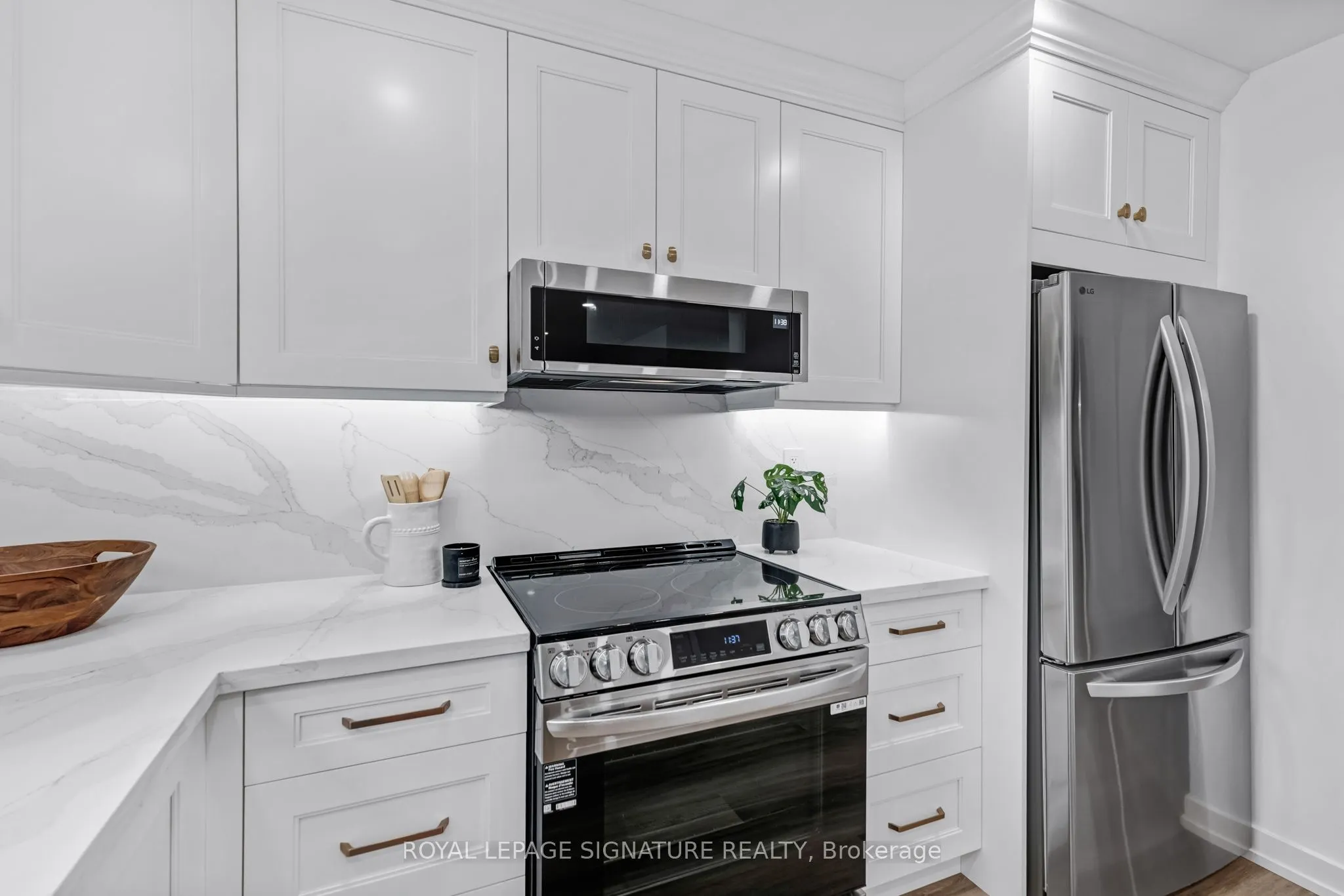 67 Poplar Crescent, #6
