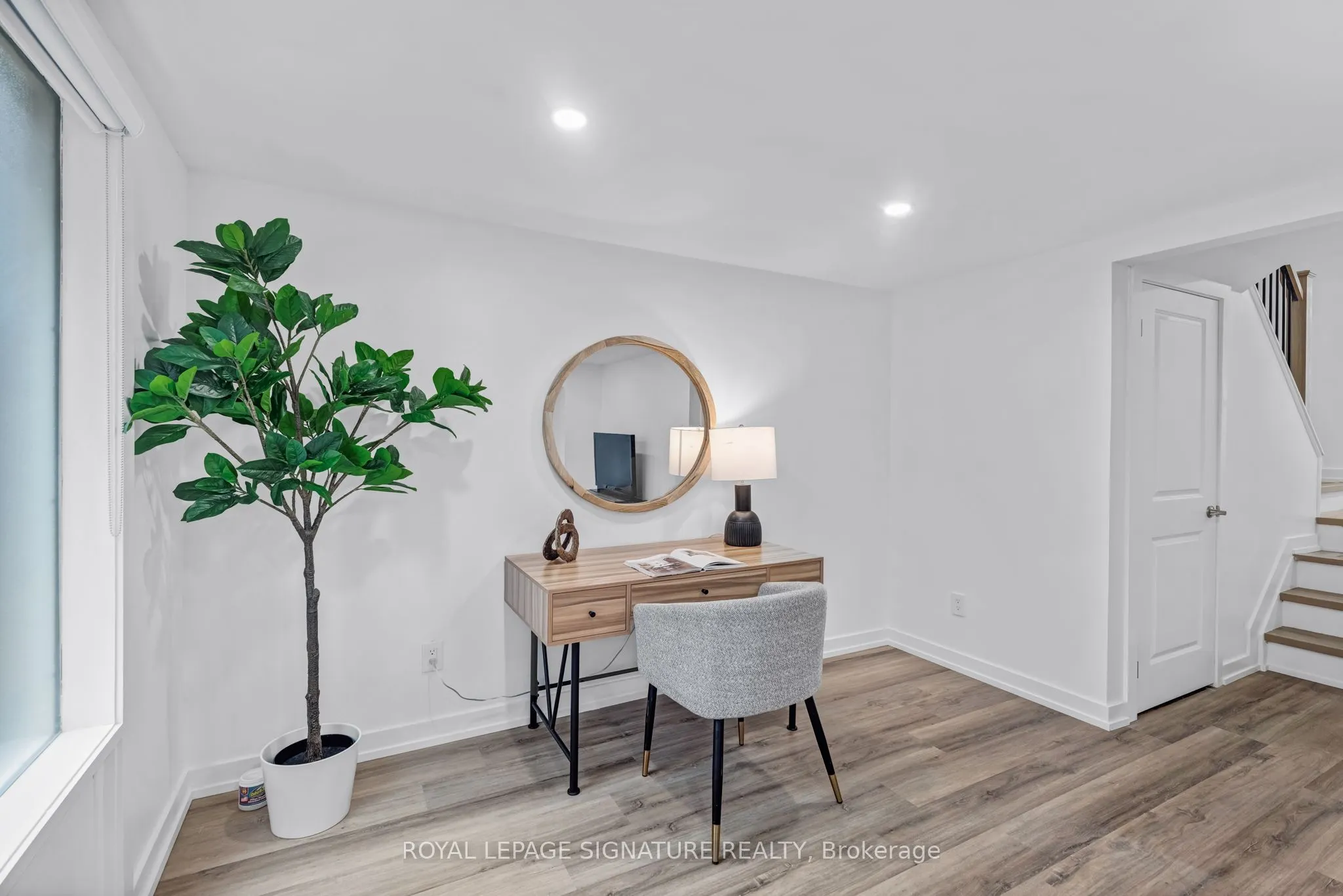 67 Poplar Crescent, #6