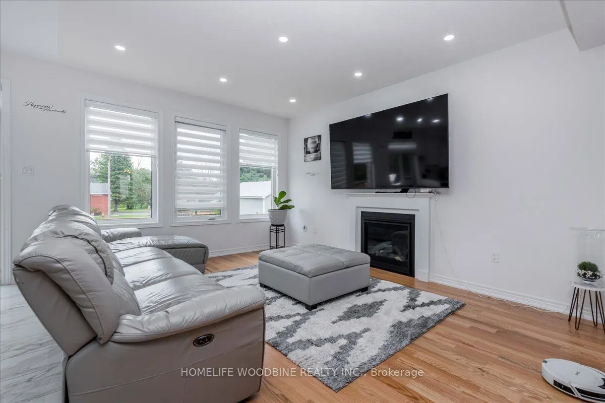 21 Wakefield Boulevard