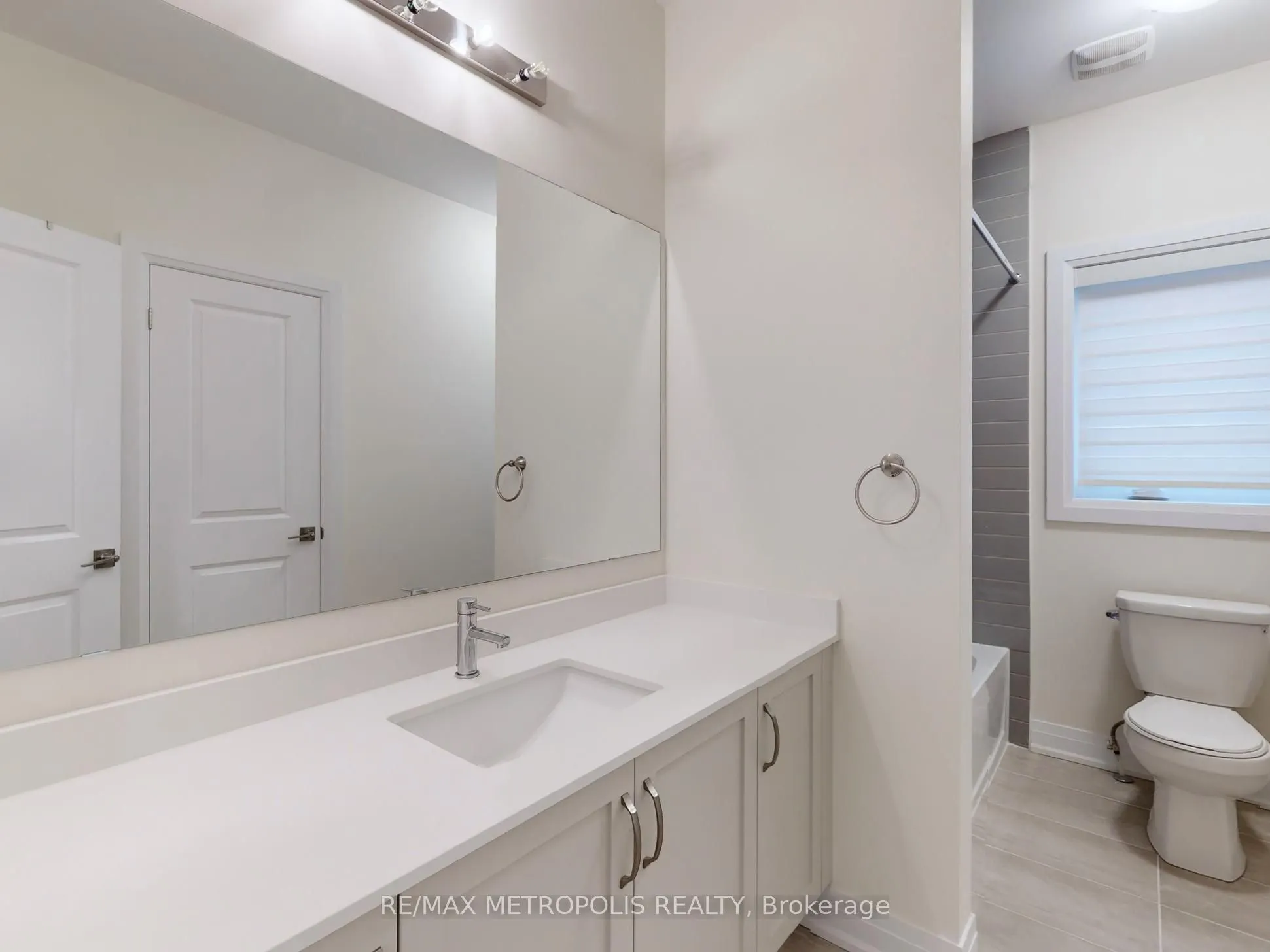 21 La Reine Avenue, #MAIN