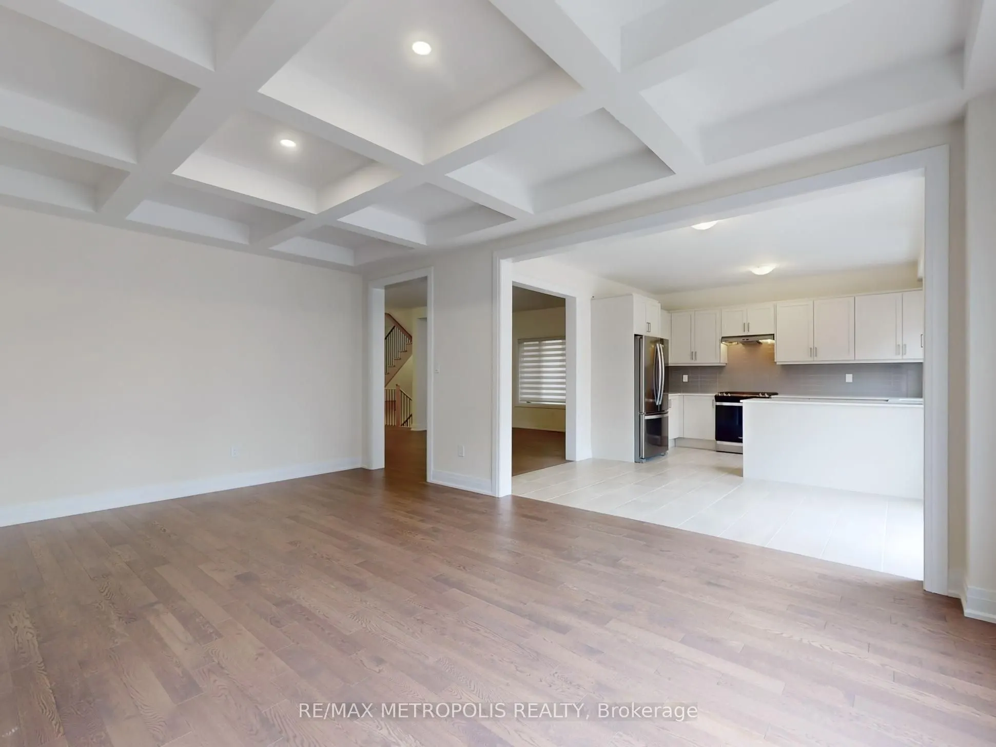 21 La Reine Avenue, #MAIN