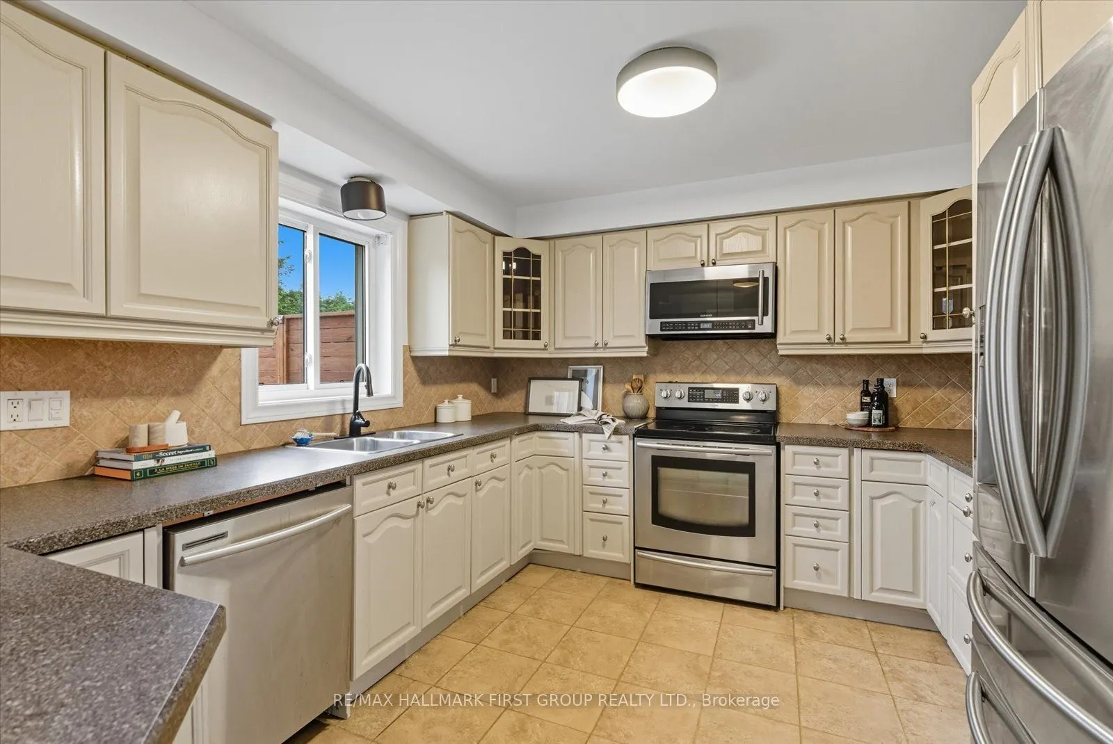 37 Enzo Crescent