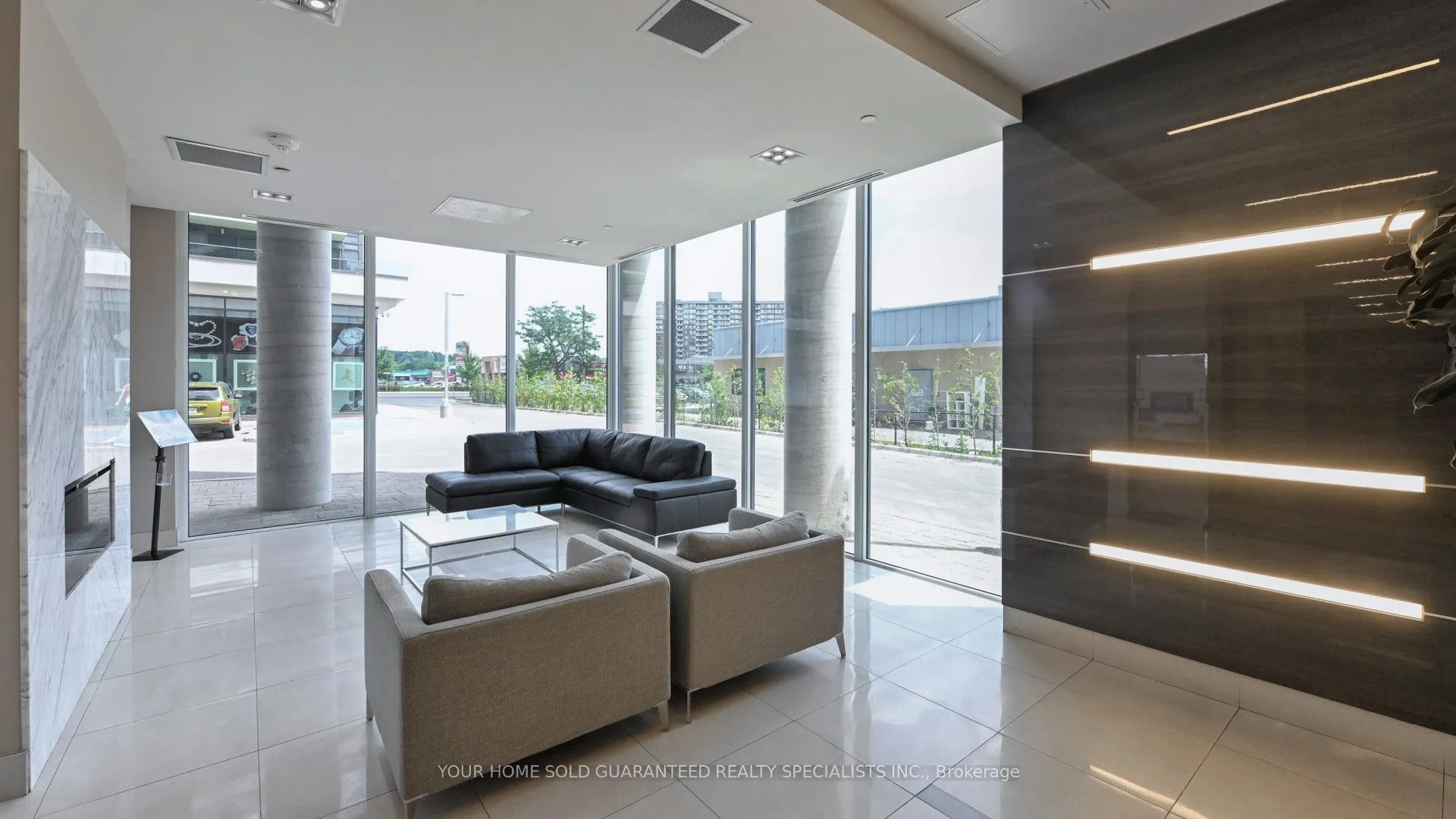 9618 Yonge Street, #318