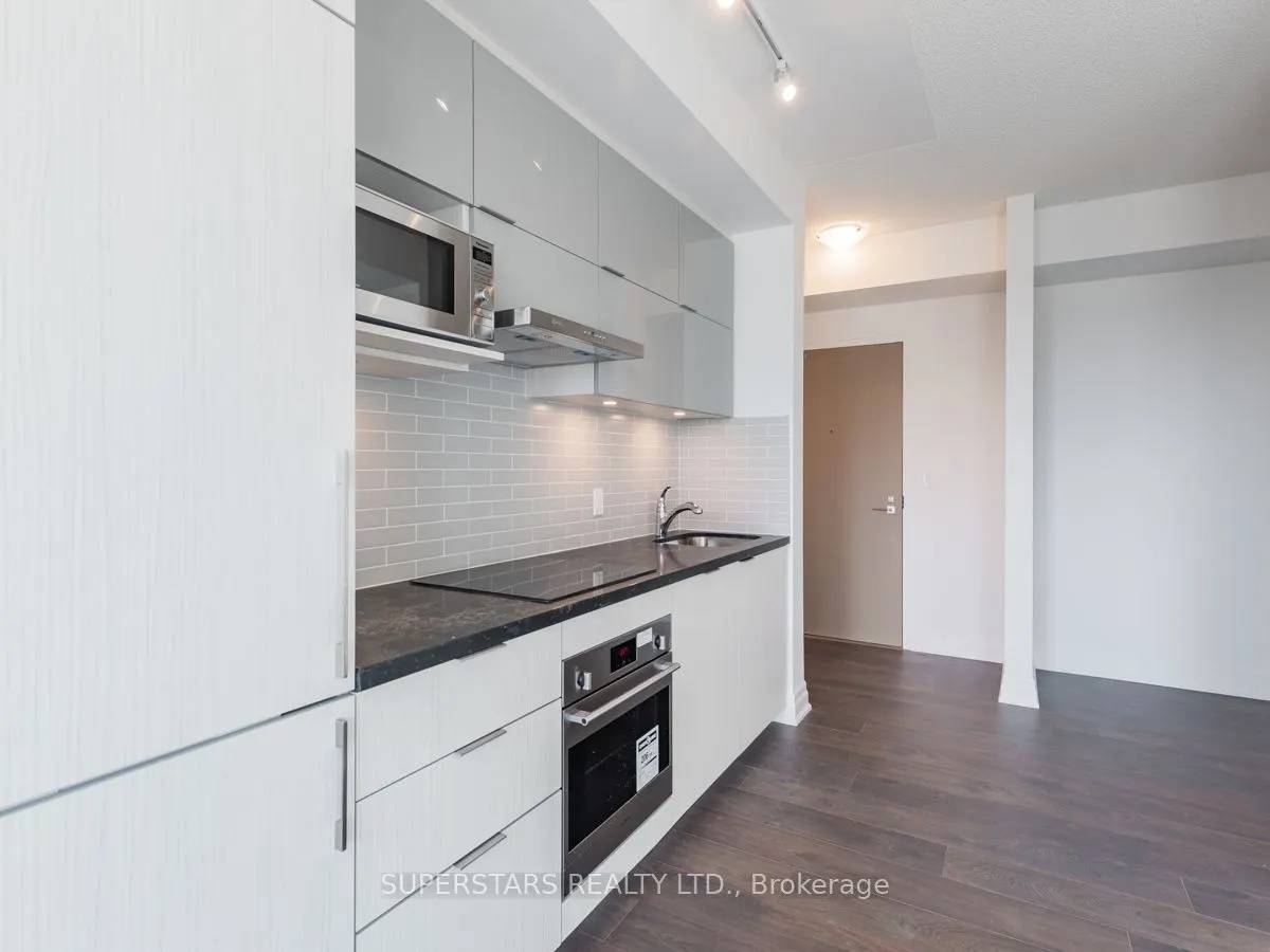 10 Rouge Valley Drive W, #614A
