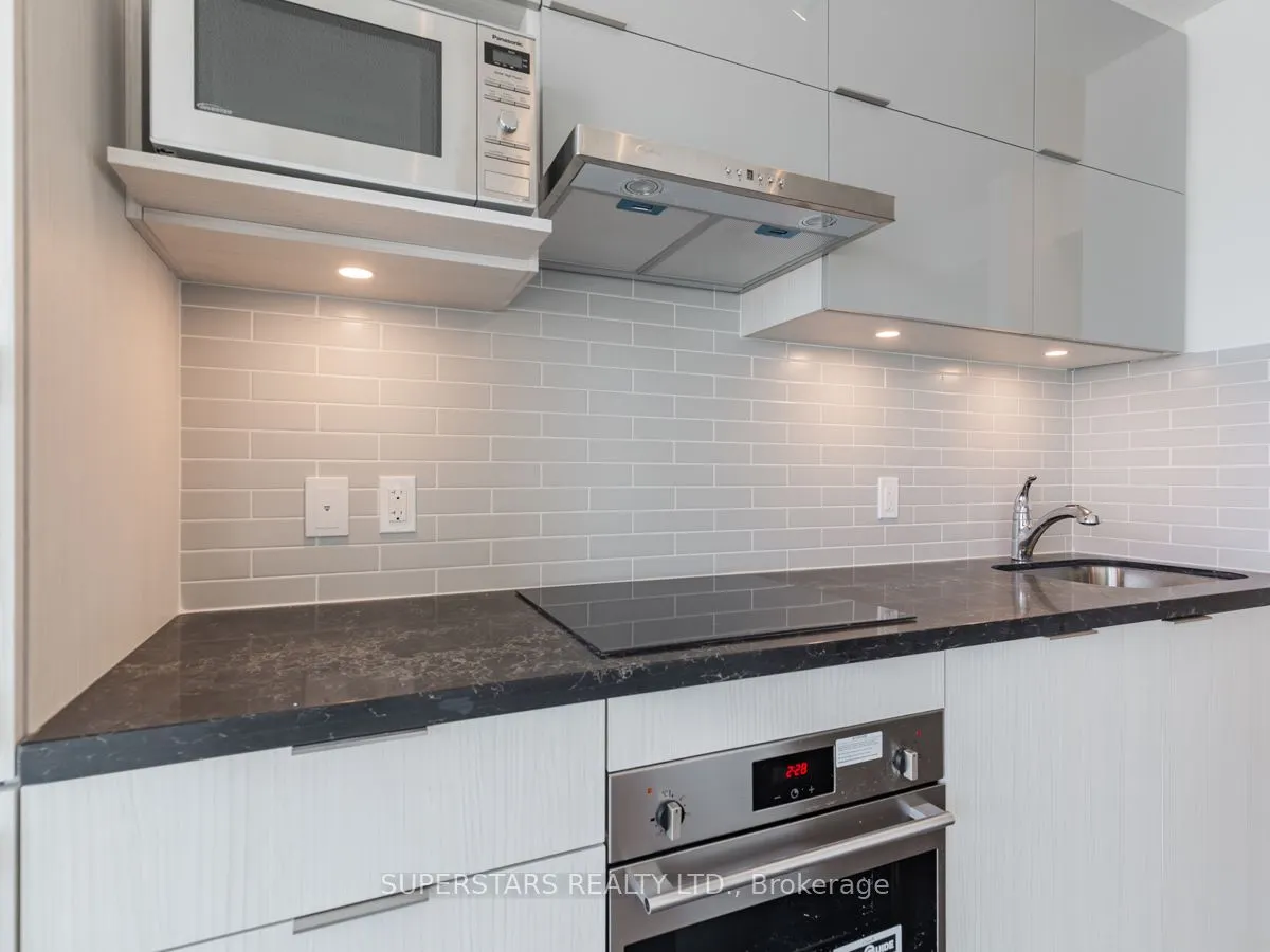 10 Rouge Valley Drive W, #614A